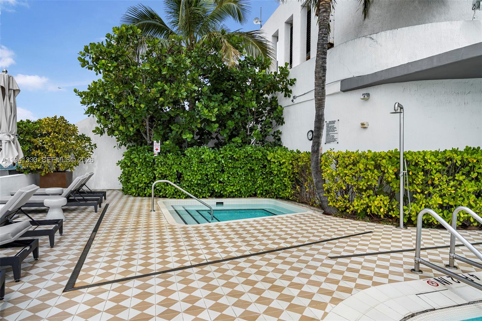 801 SMA RESIDENCES CONDO - Residential