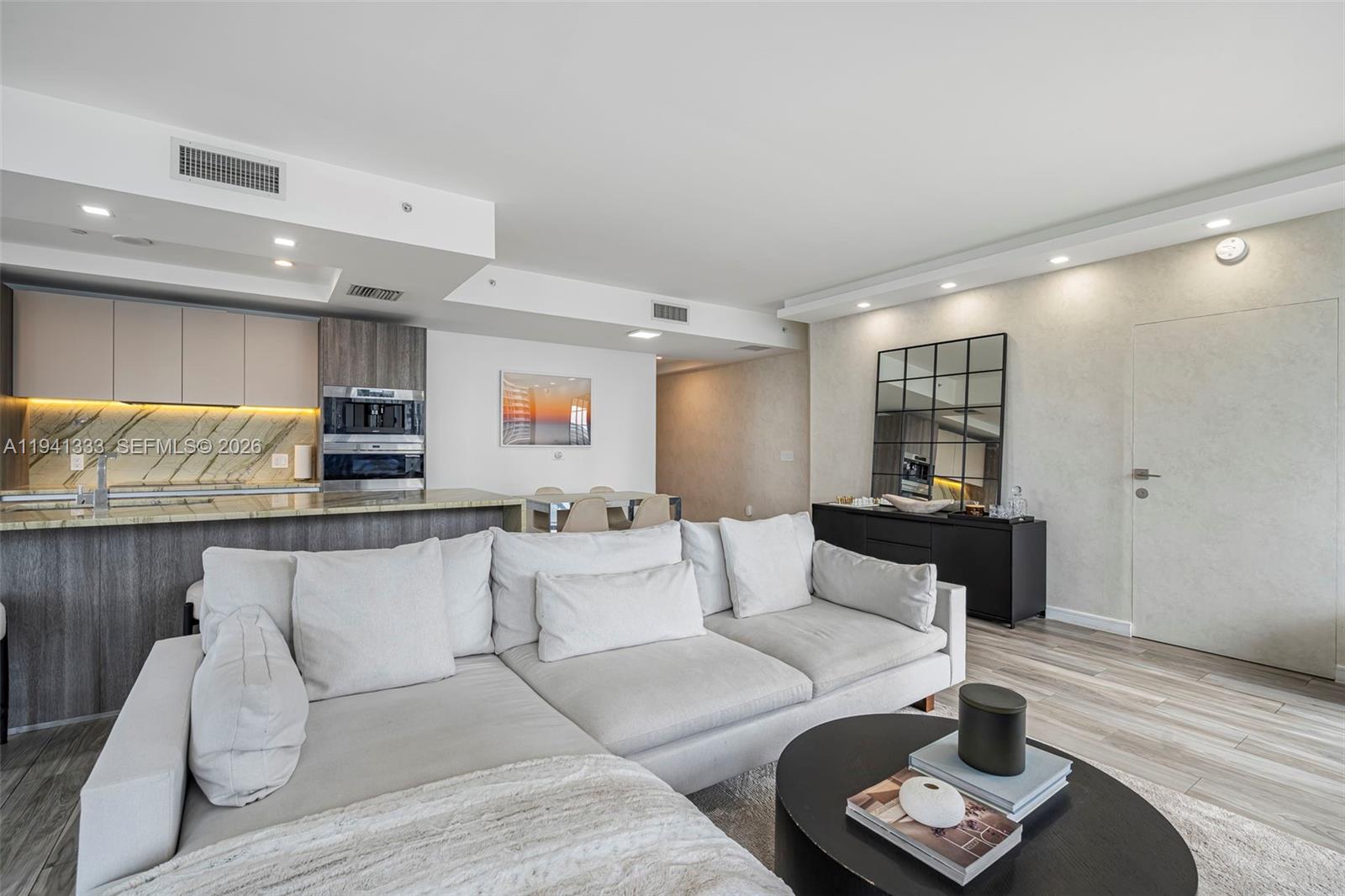 801 SMA RESIDENCES CONDO - Residential