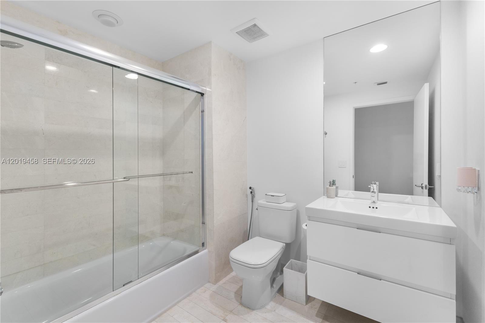 MARINA PALMS RESIDENCES S - Residential