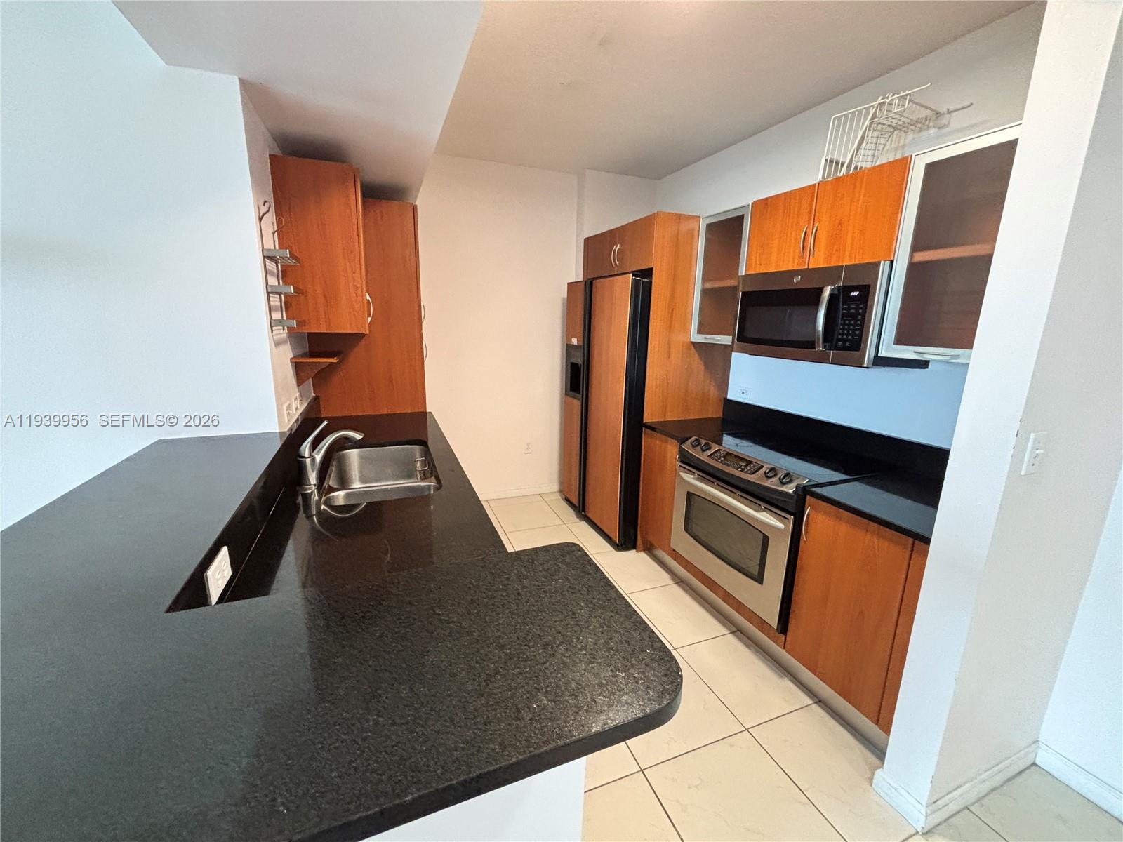 VENTURE AT AVENTURA WEST - Residential