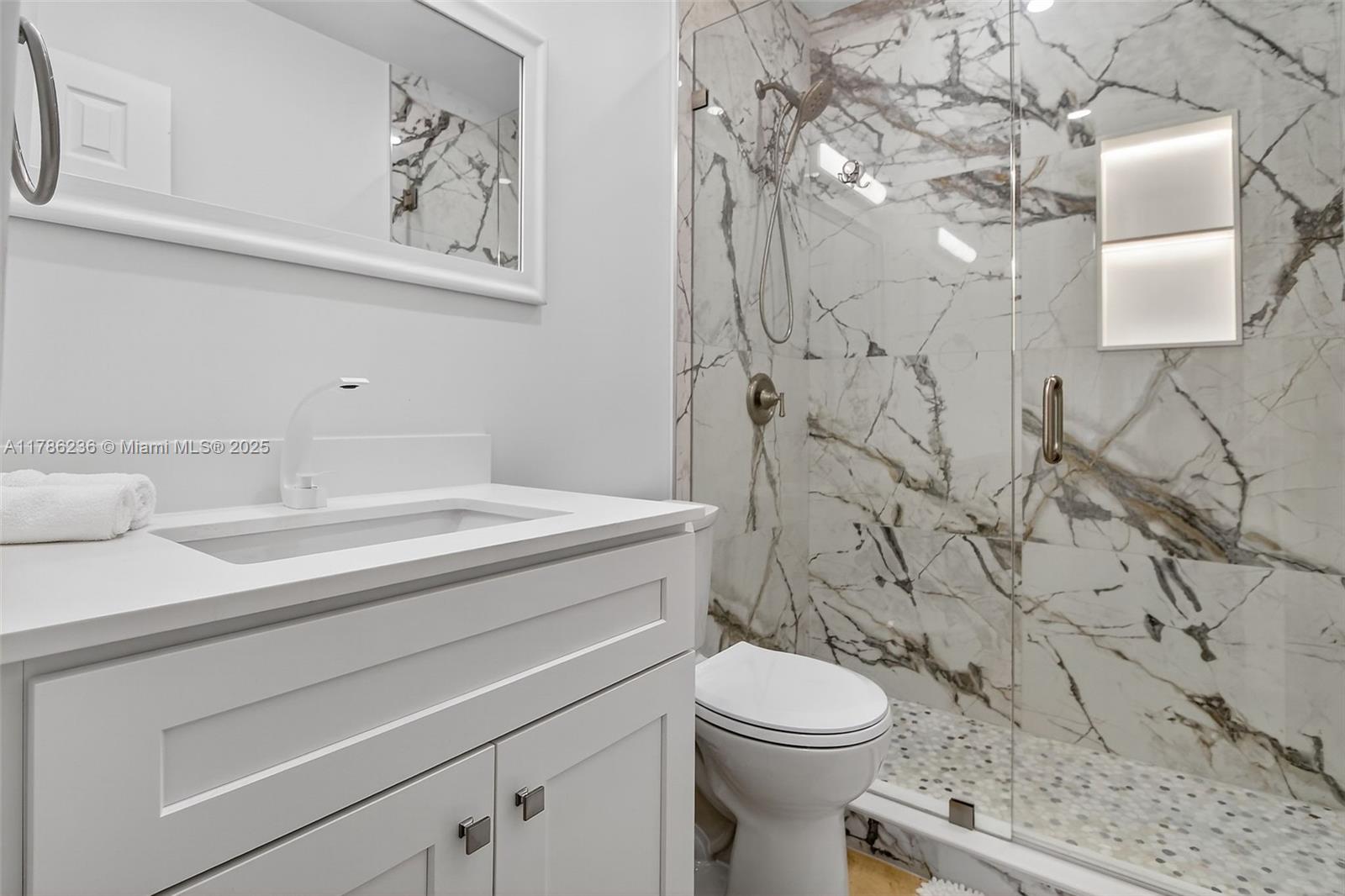 LOOK HOMESITES NO 4 - Residential