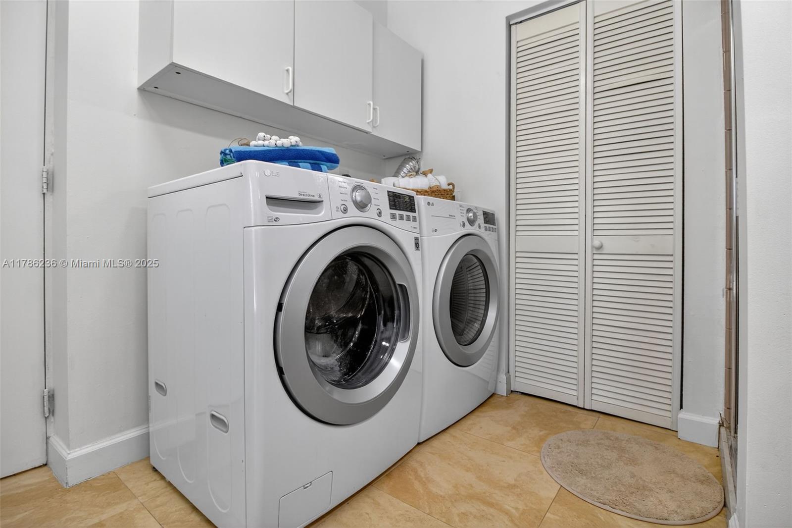 LOOK HOMESITES NO 4 - Residential