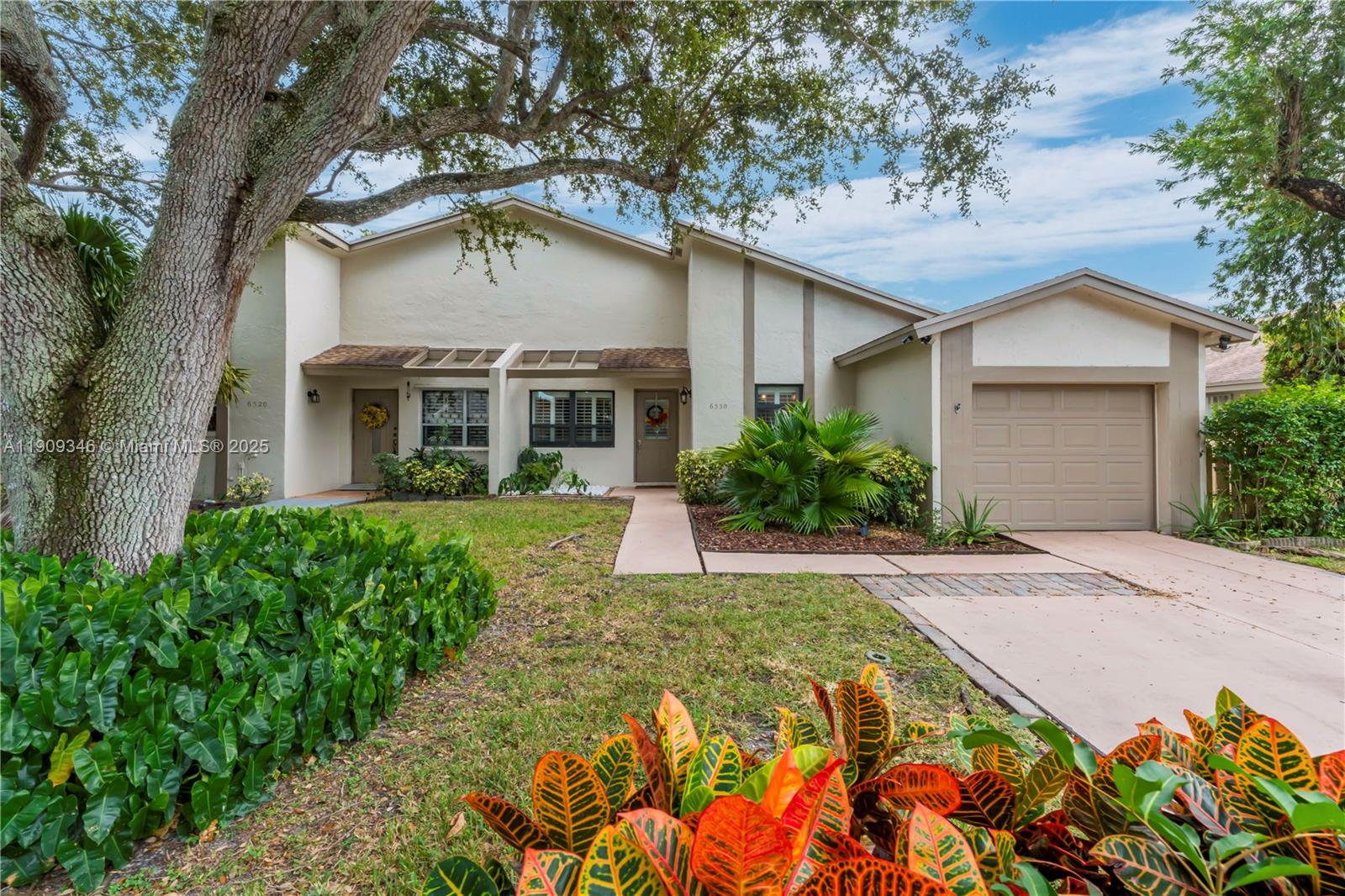 POLYNESIAN VILLAS - Residential