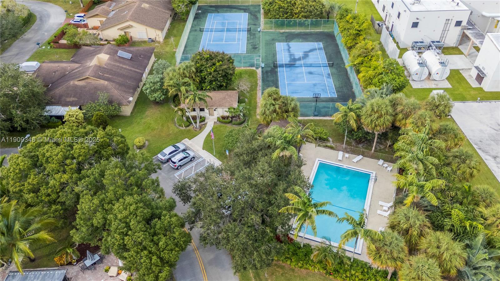 POLYNESIAN VILLAS - Residential