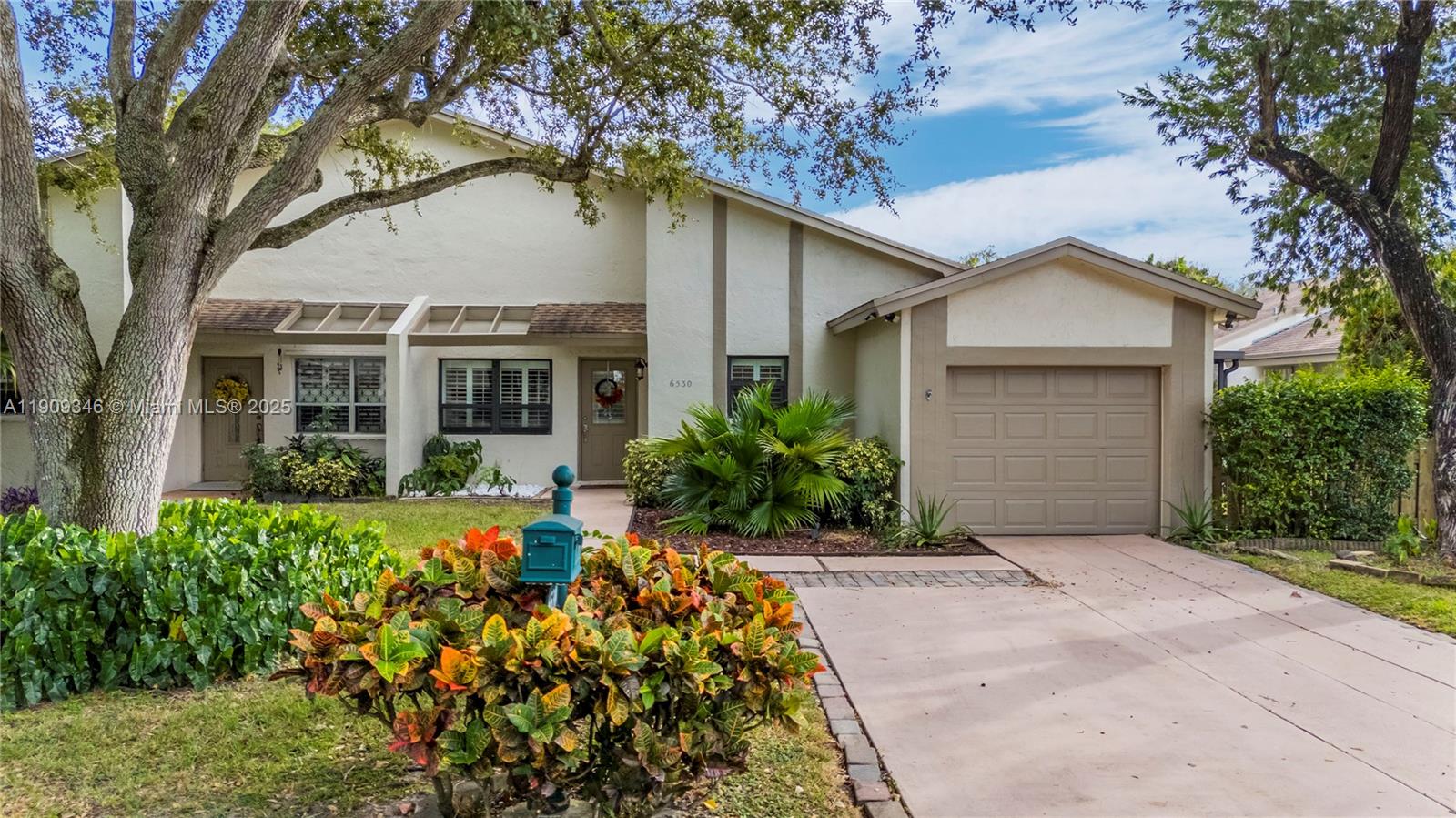 POLYNESIAN VILLAS - Residential