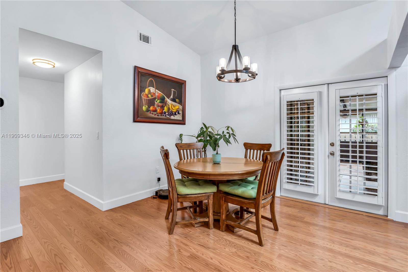 POLYNESIAN VILLAS - Residential