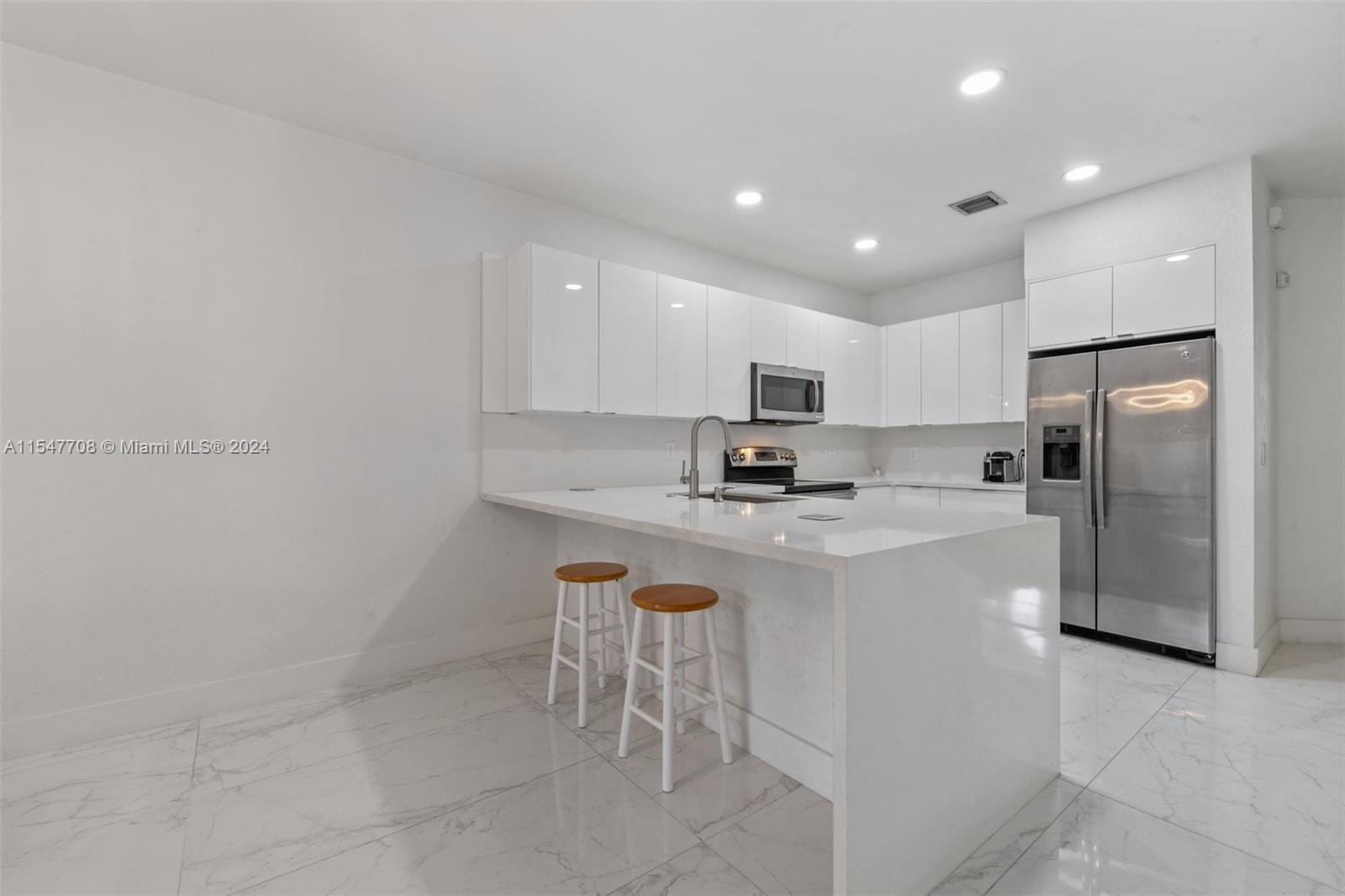 GRAND BAY NORTH - Residential