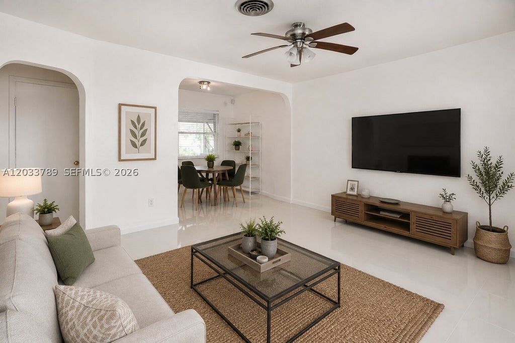 Photo of 1722 Wiley St #1722, Hollywood, FL 33020 (MLS # A12033789)