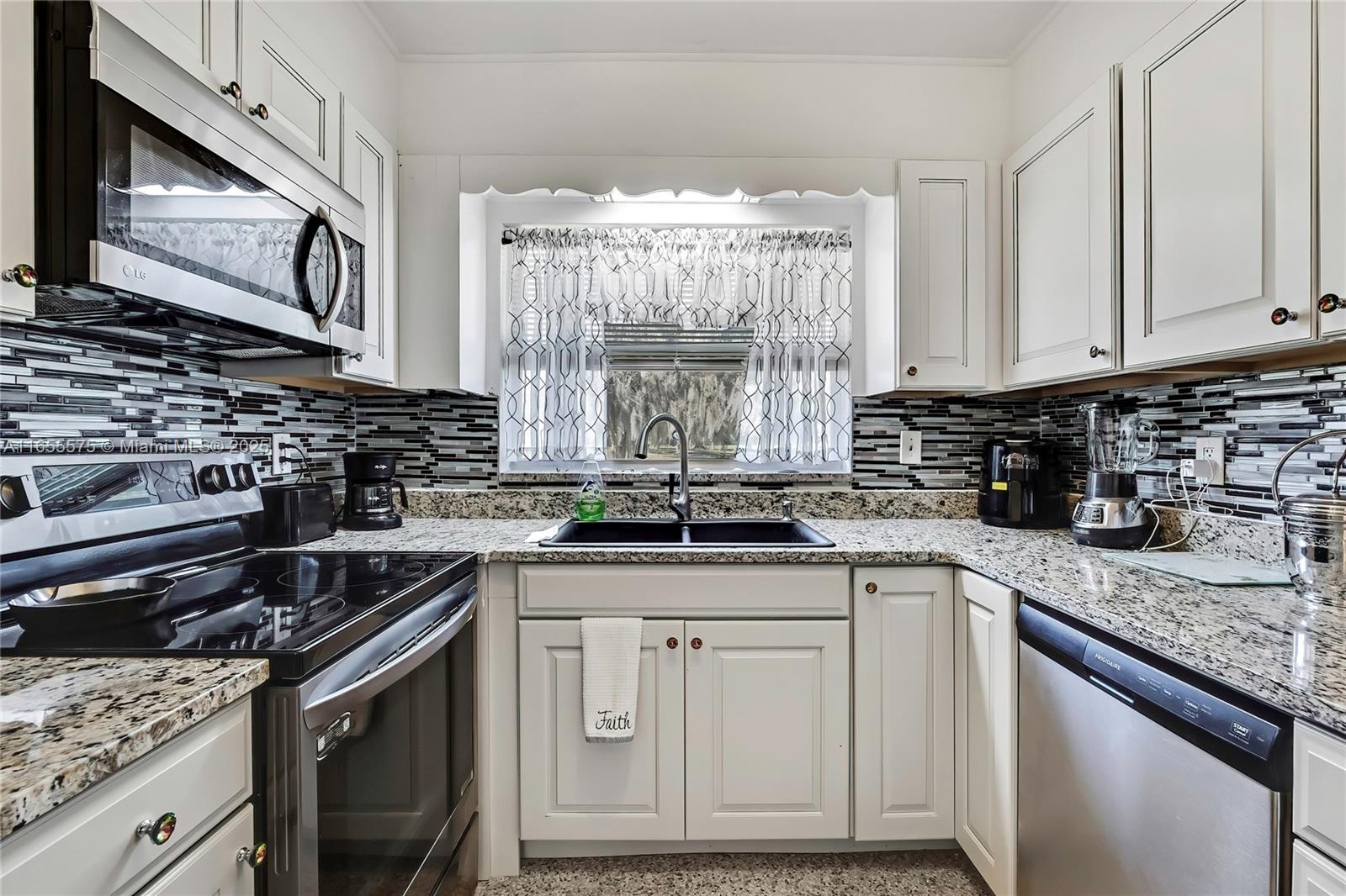 Paradise Country Club - Residential