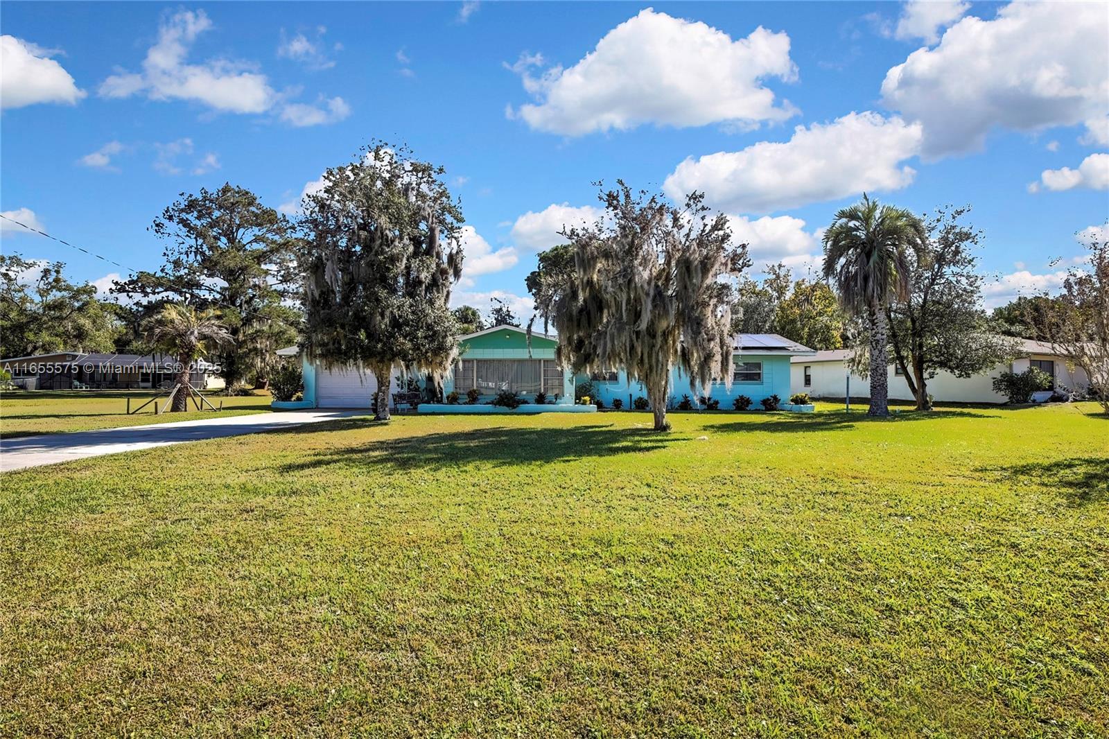 Paradise Country Club - Residential