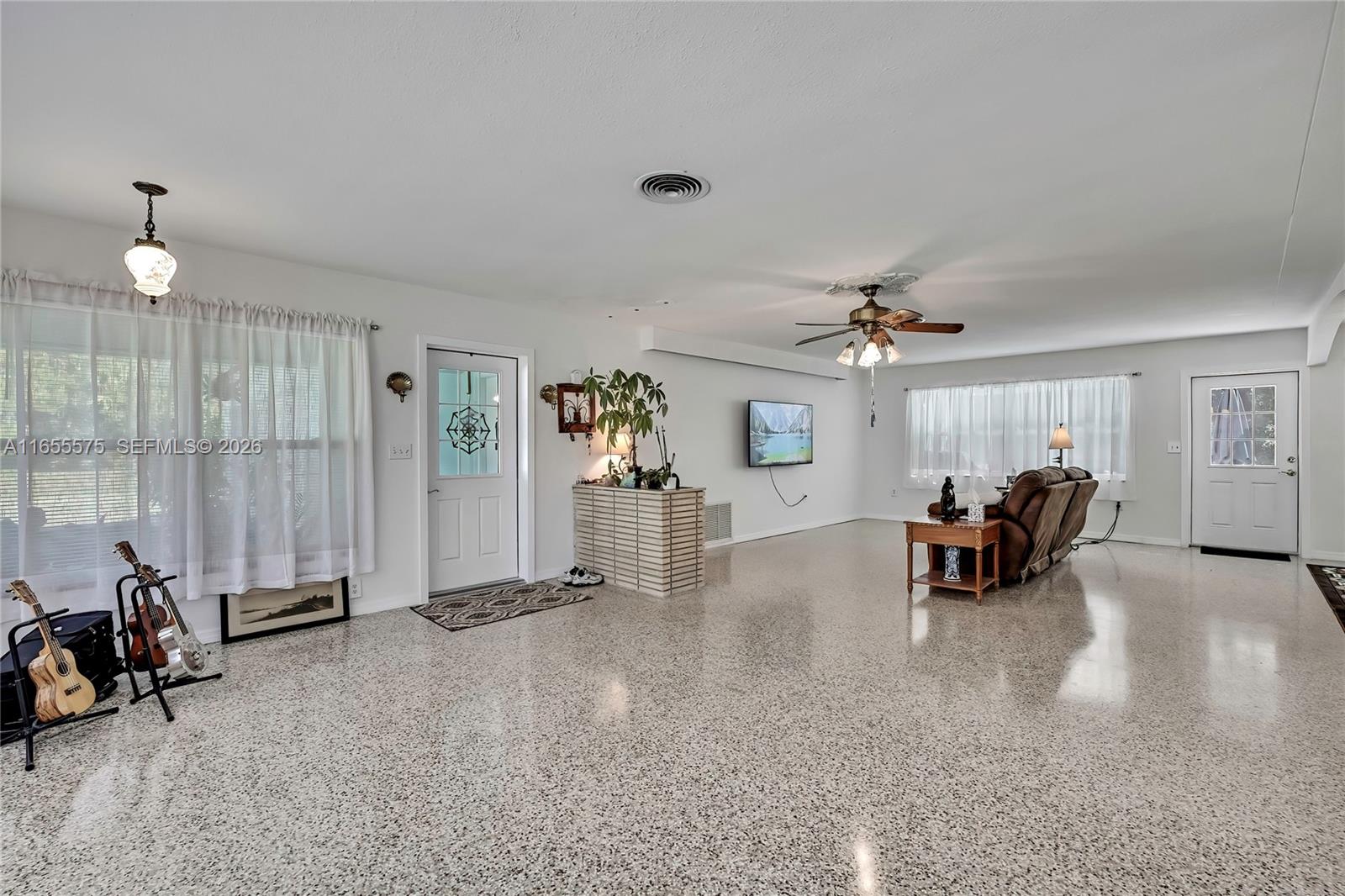 Paradise Country Club - Residential