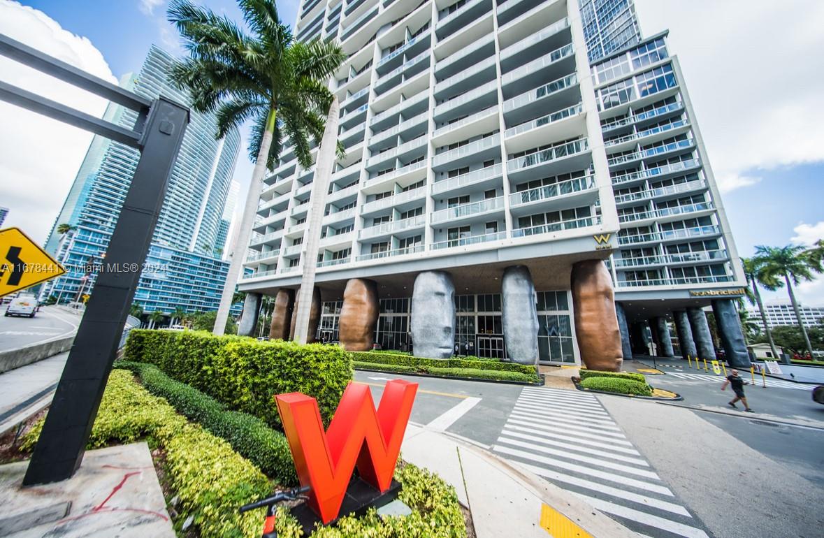 495 Brickell Ave 4004