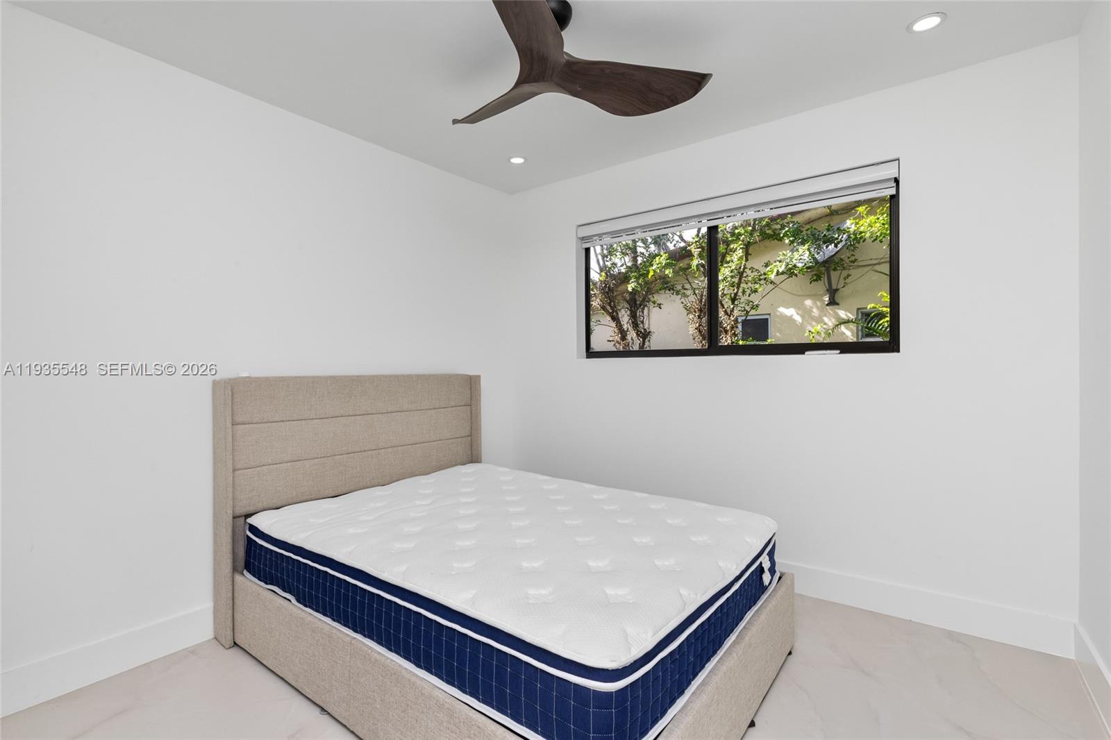 GREYKNOLL GOLF ESTS - Residential