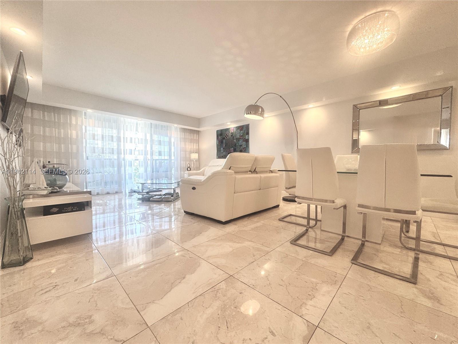 HALLMARK OF HOLLYWOOD CON - Residential Lease