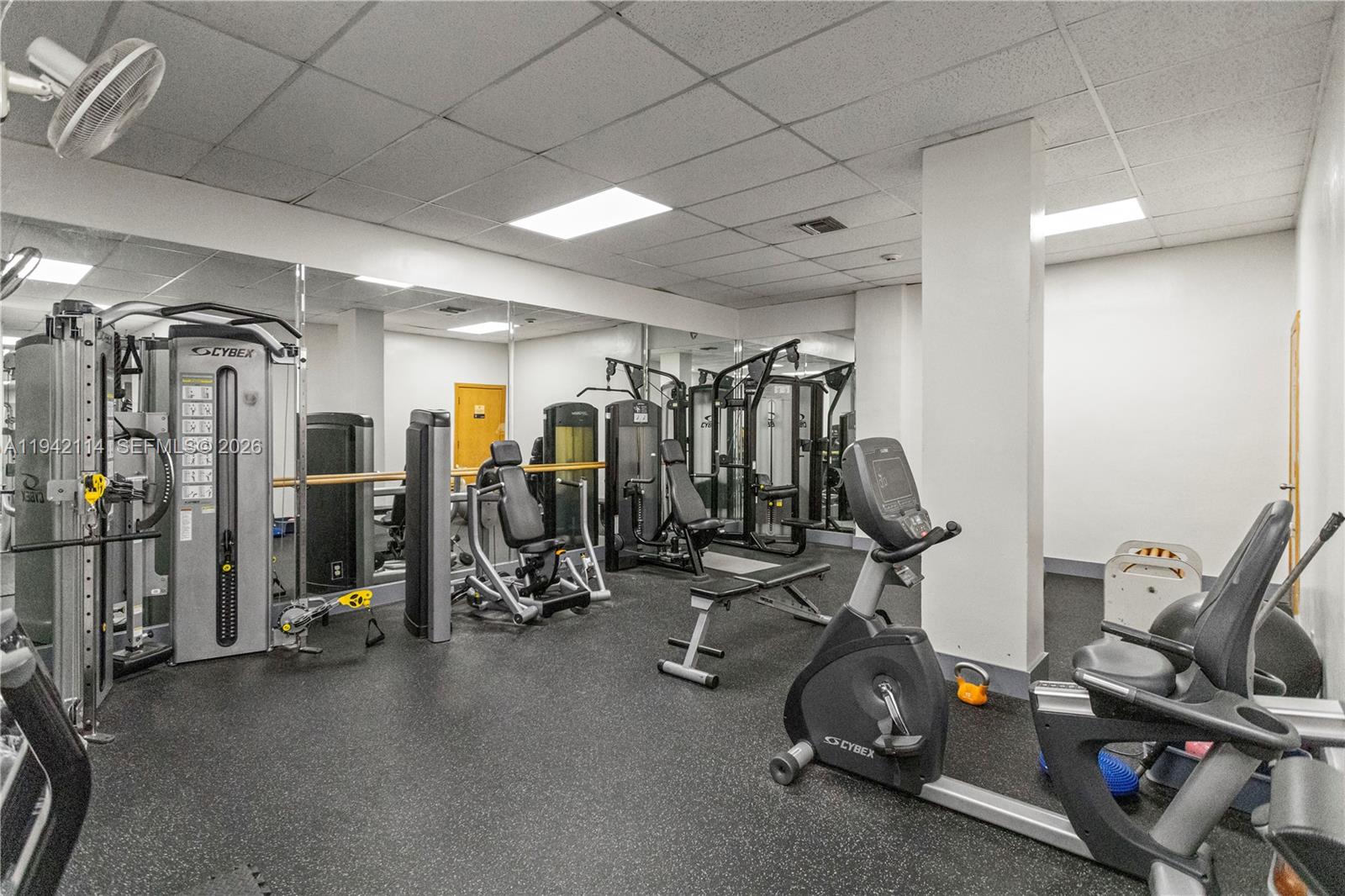 HALLMARK OF HOLLYWOOD CON - Residential Lease