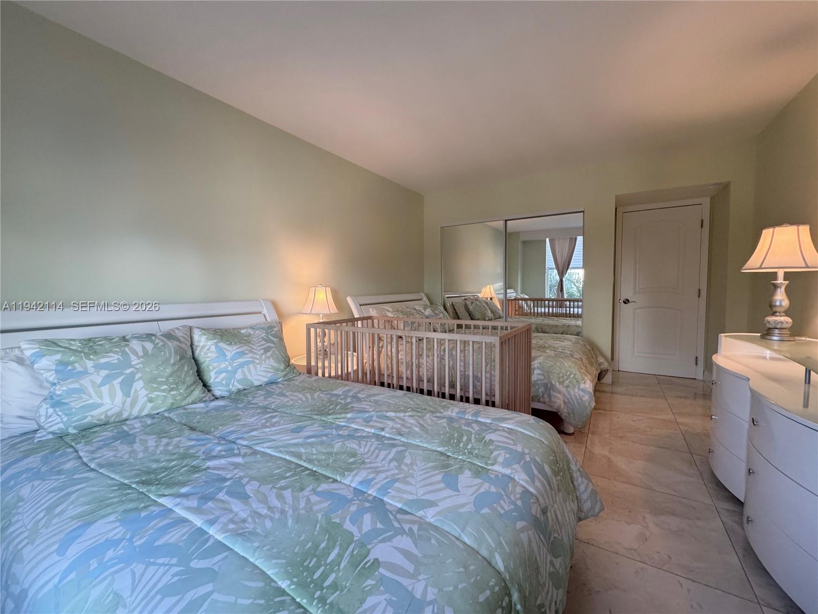 HALLMARK OF HOLLYWOOD CON - Residential Lease