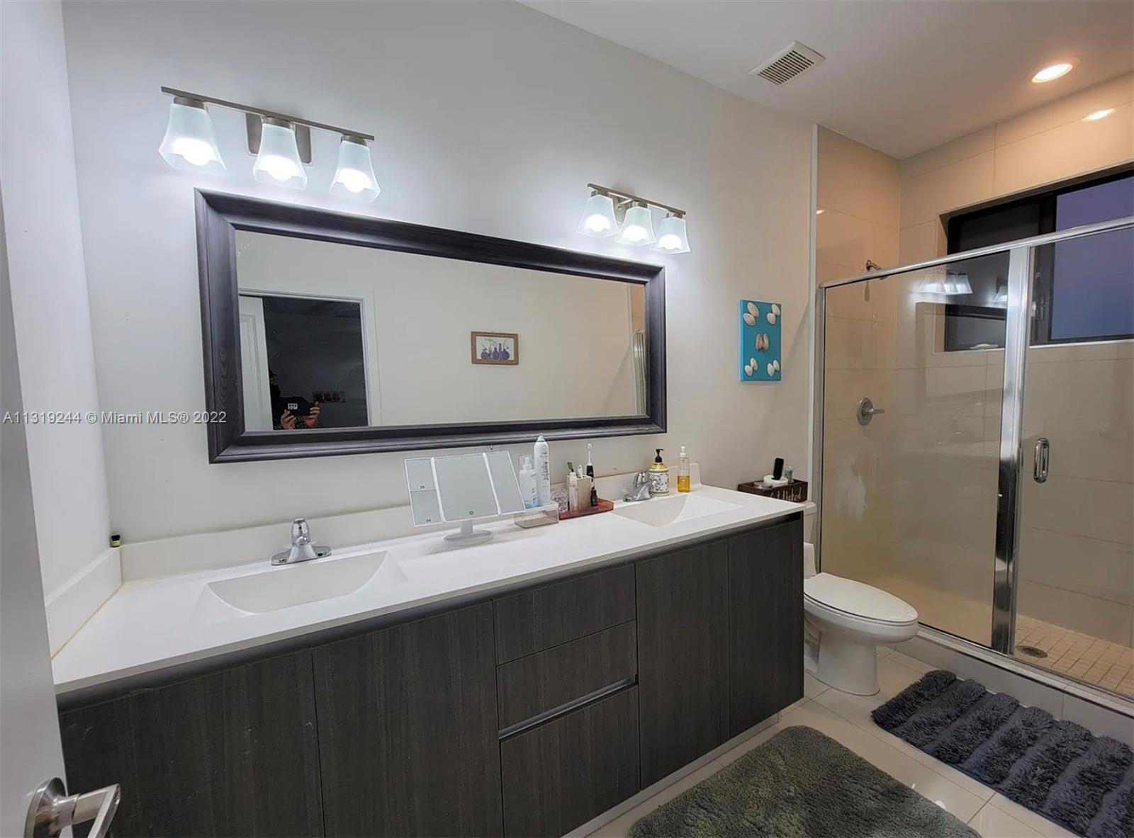 CENTURY PARK PLACE - Residential Lease