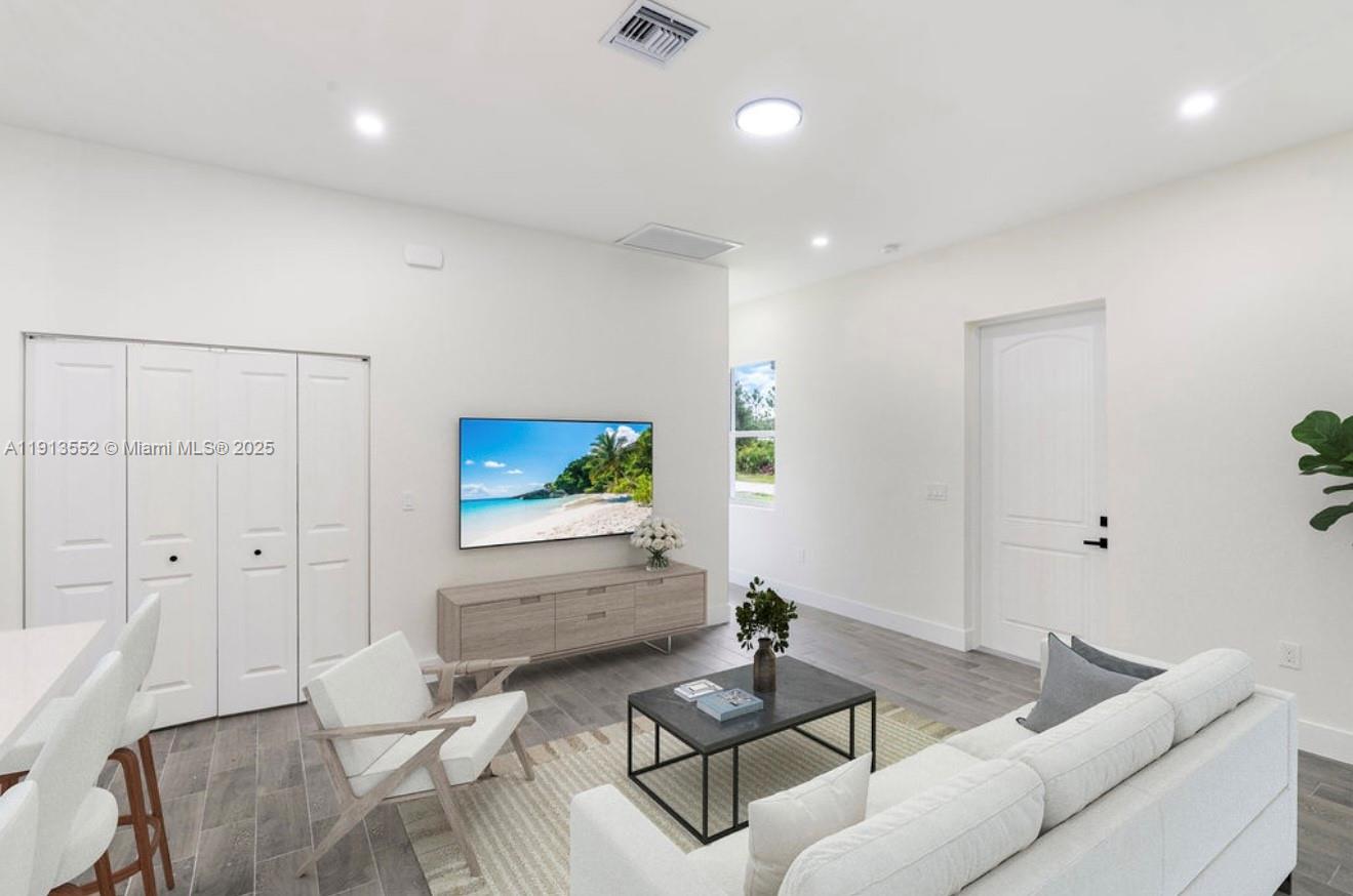 Lehigh Acres - Residential Lease