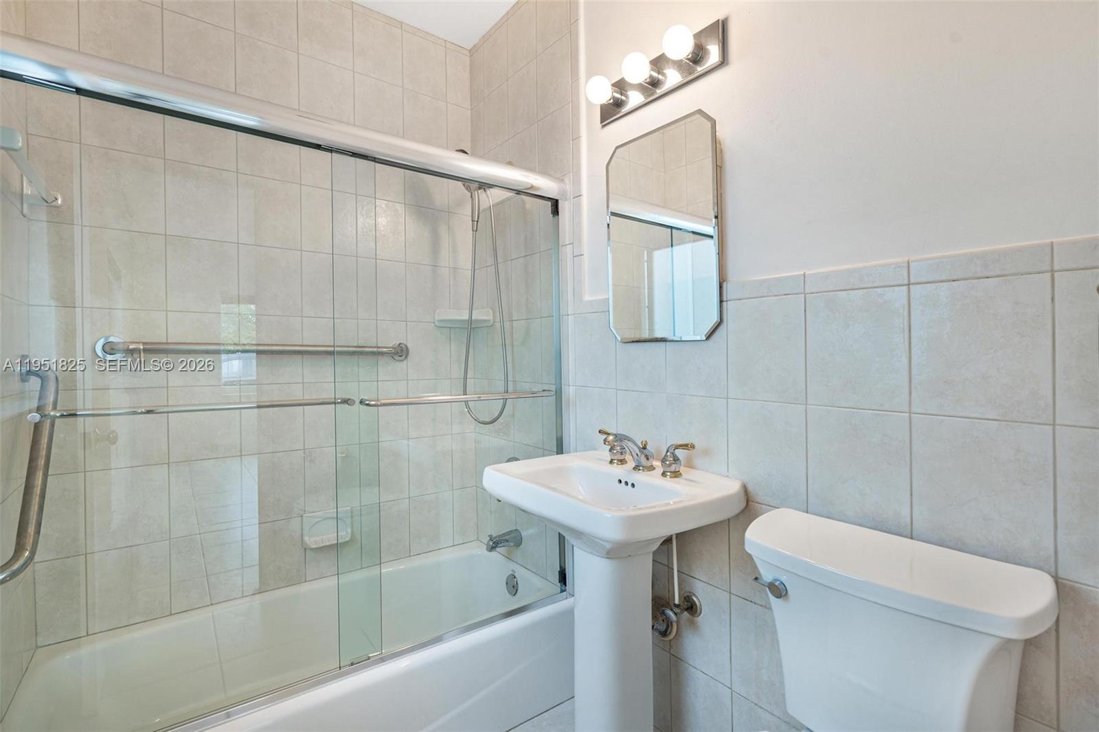 ALTOS DEL MAR NO 5 - Residential