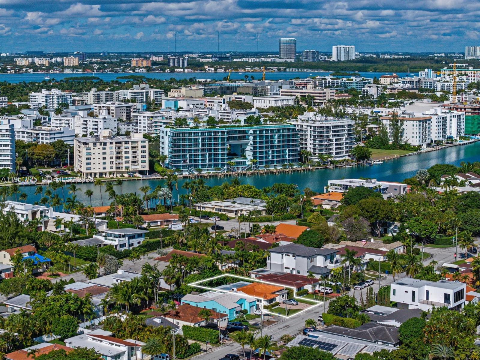 ALTOS DEL MAR NO 5 - Residential