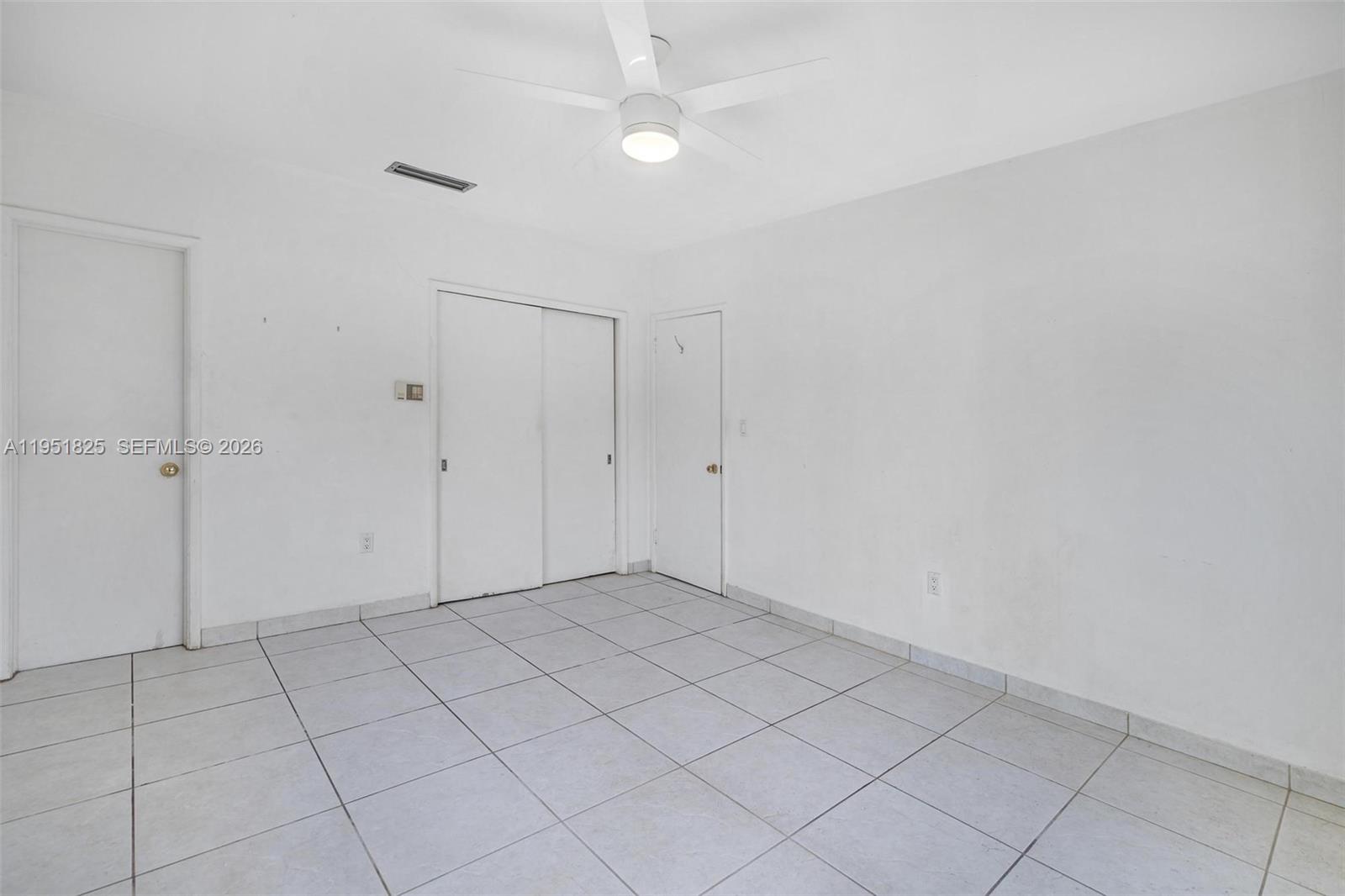 ALTOS DEL MAR NO 5 - Residential