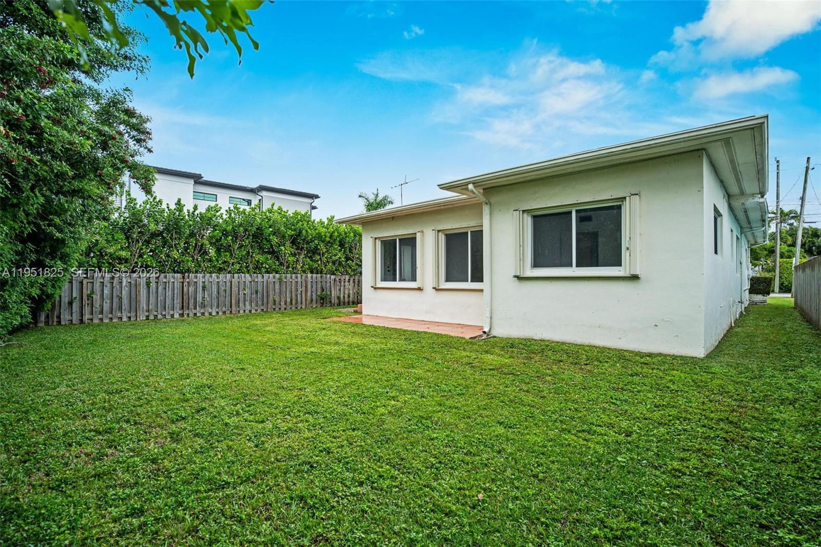 ALTOS DEL MAR NO 5 - Residential