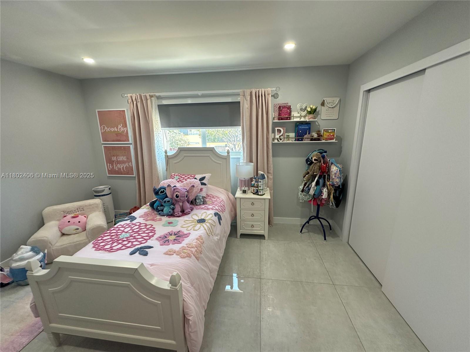 KENDALE LK TOWNHOUSE COND - Residential