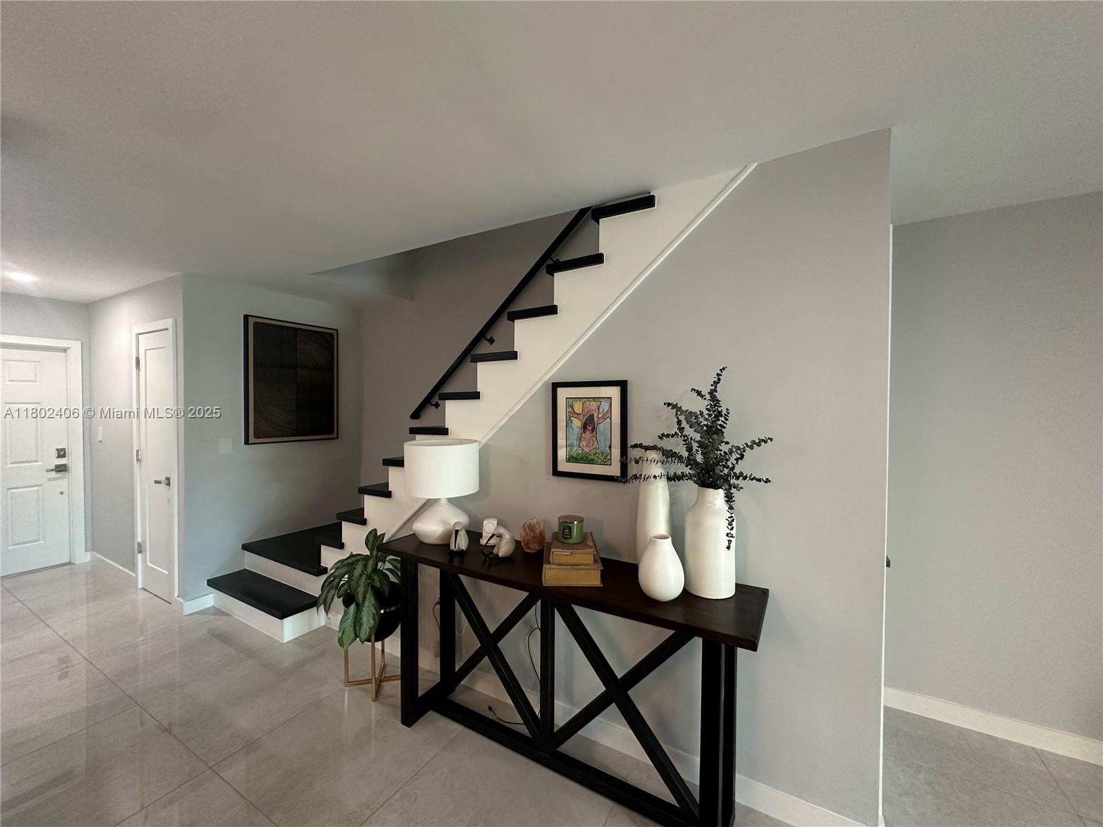 KENDALE LK TOWNHOUSE COND - Residential