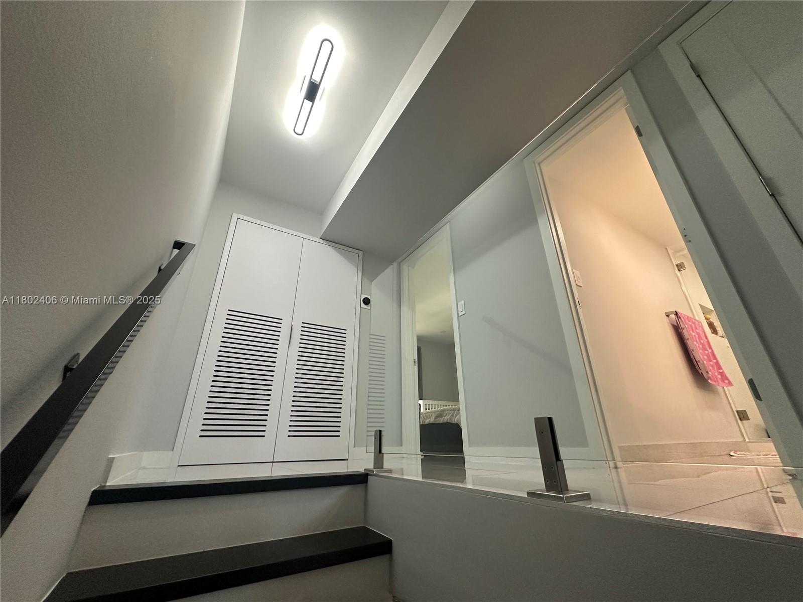 KENDALE LK TOWNHOUSE COND - Residential