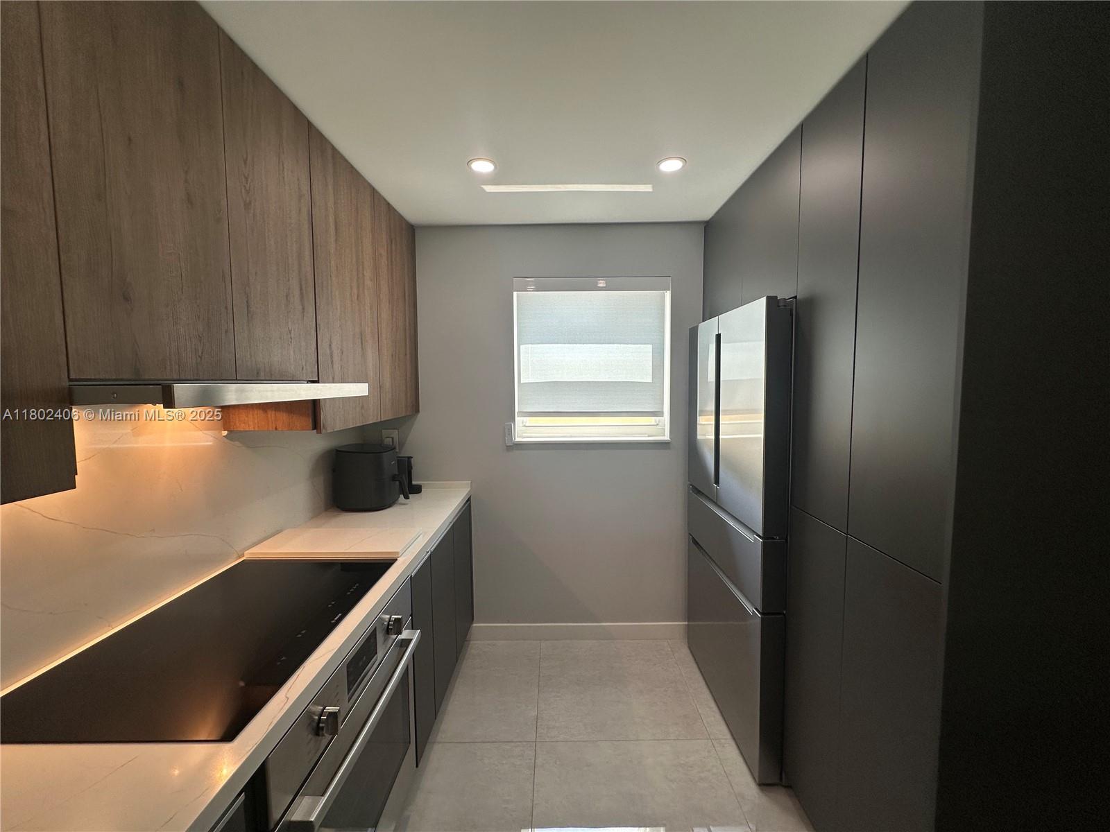 KENDALE LK TOWNHOUSE COND - Residential