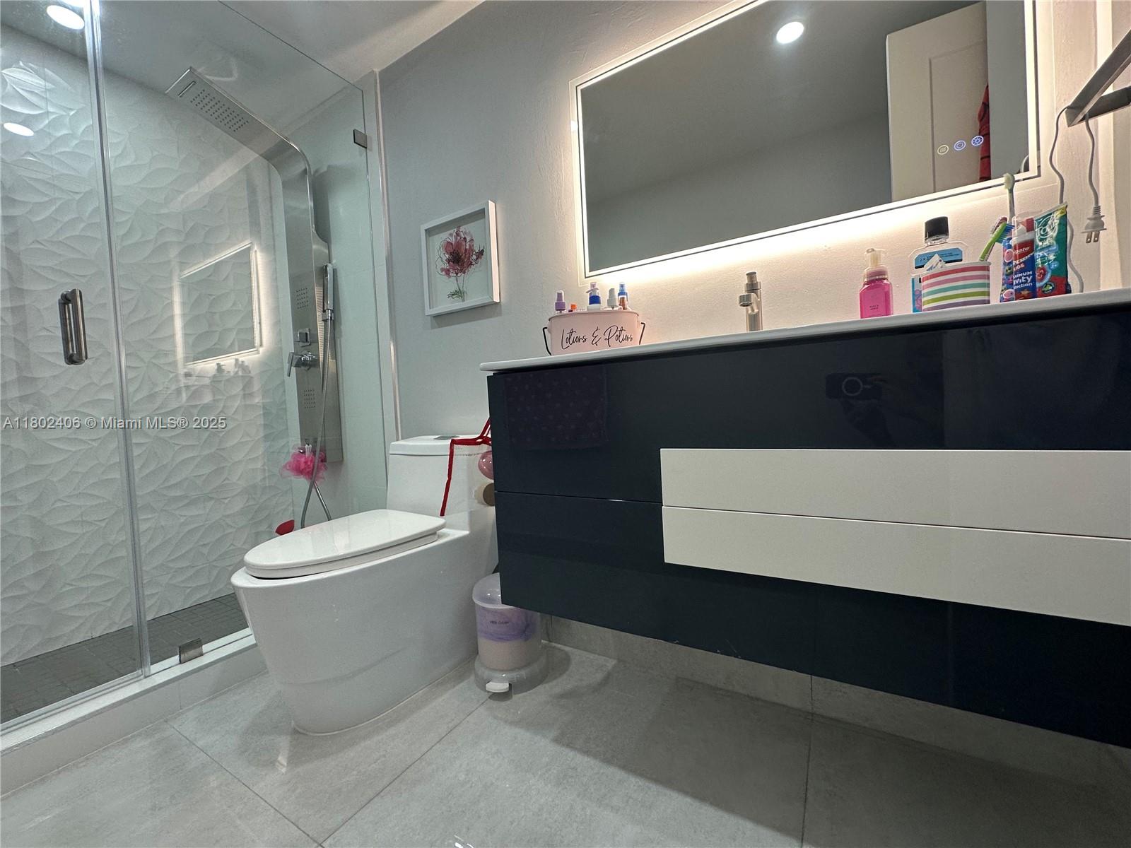 KENDALE LK TOWNHOUSE COND - Residential