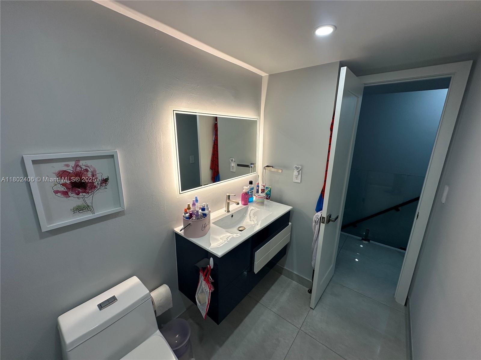 KENDALE LK TOWNHOUSE COND - Residential