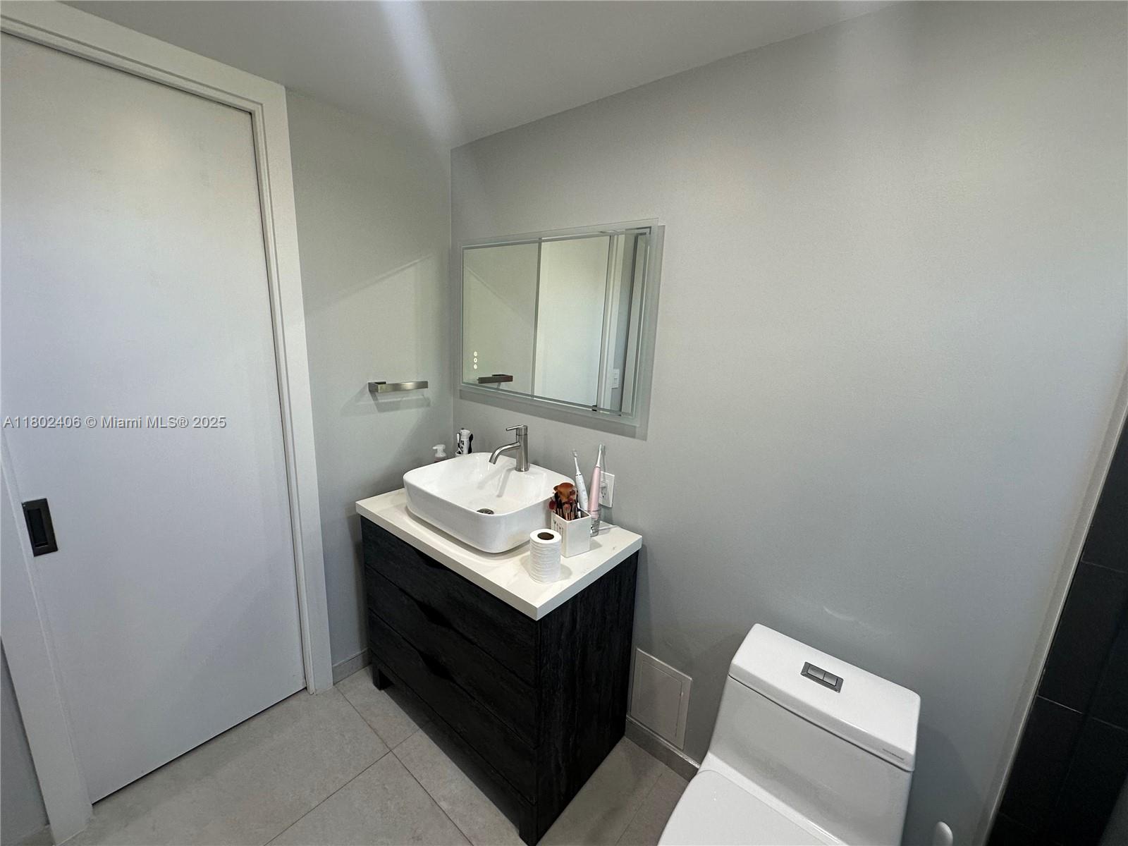 KENDALE LK TOWNHOUSE COND - Residential