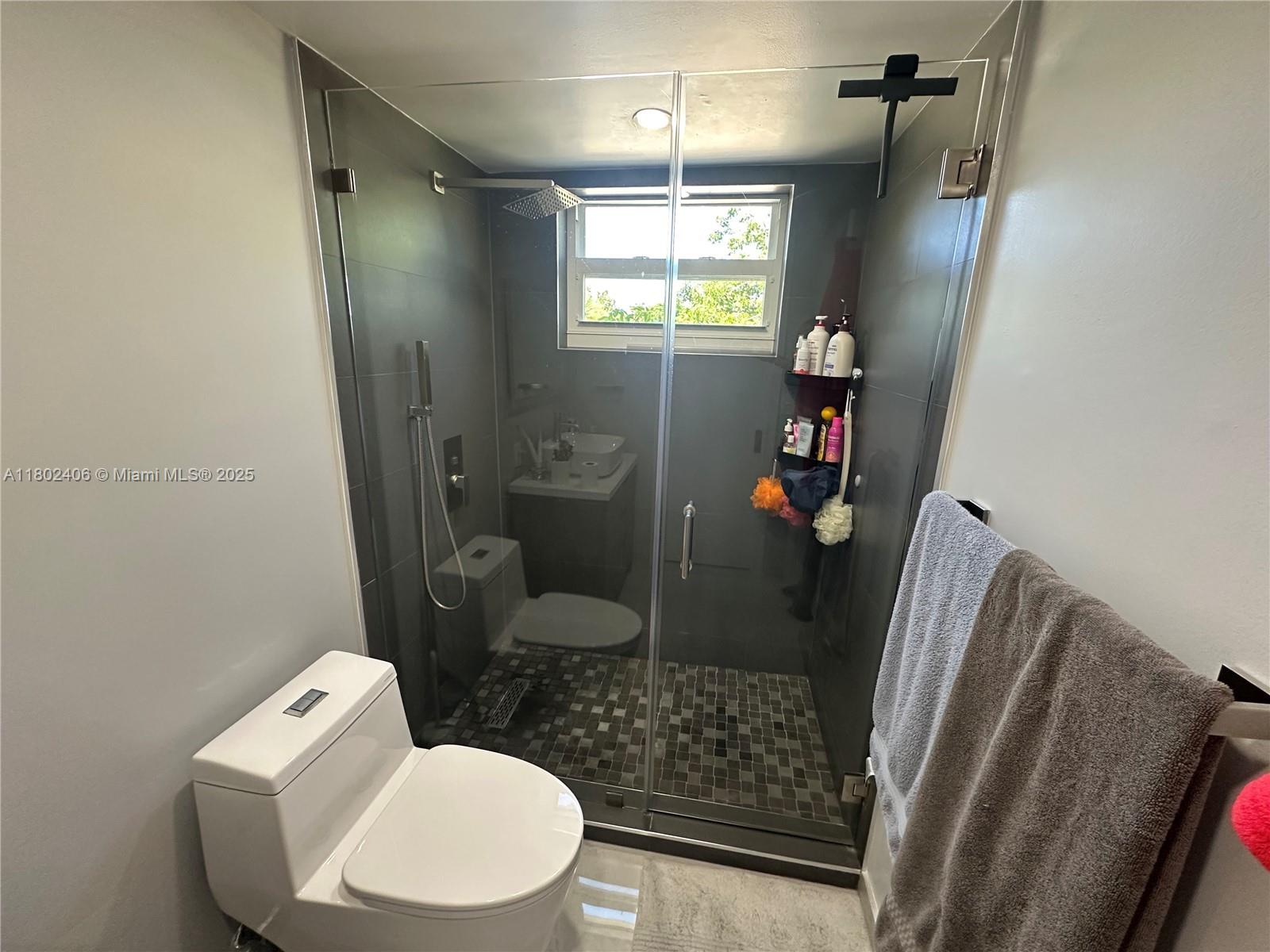 KENDALE LK TOWNHOUSE COND - Residential