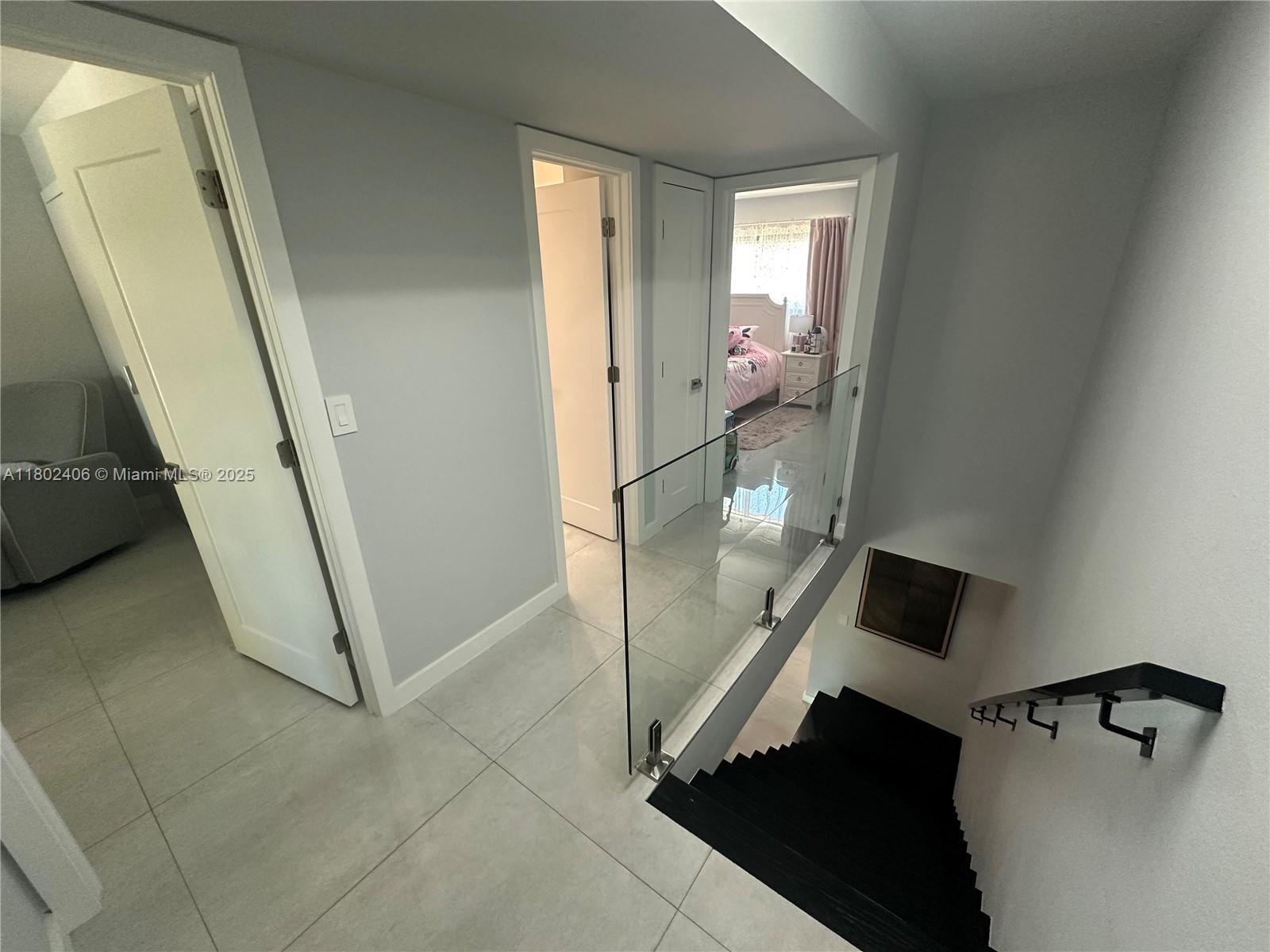 KENDALE LK TOWNHOUSE COND - Residential