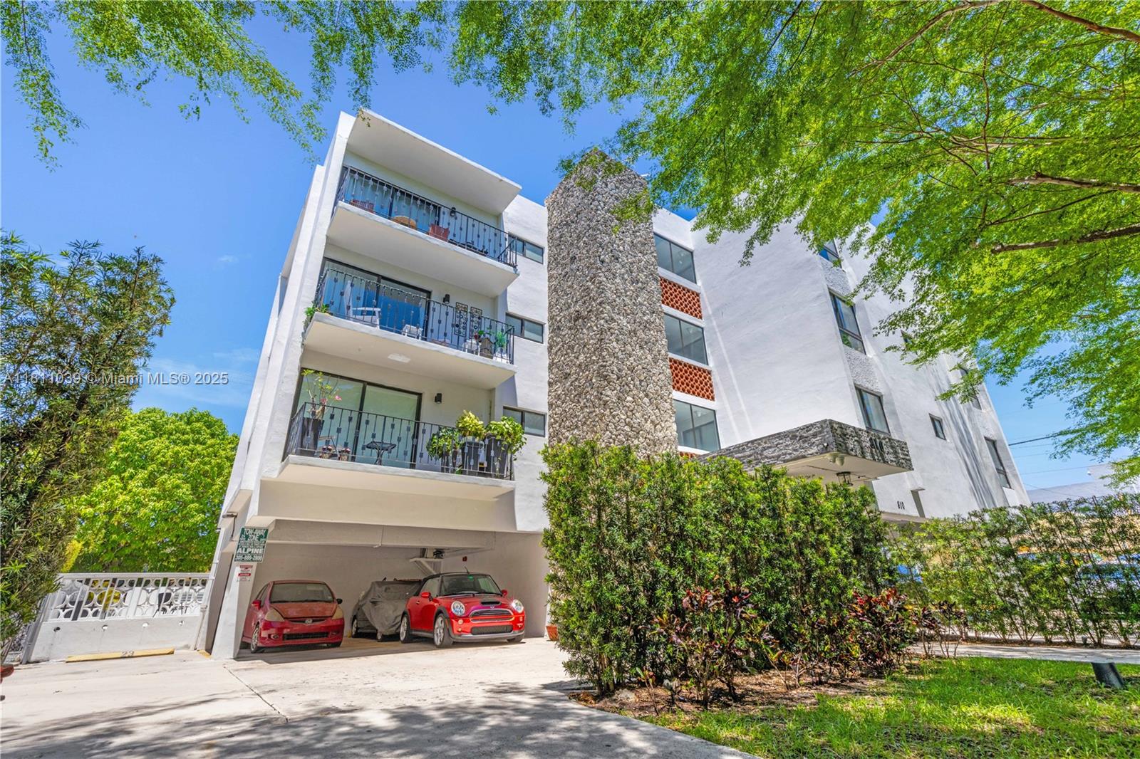 810 Salzedo St 30