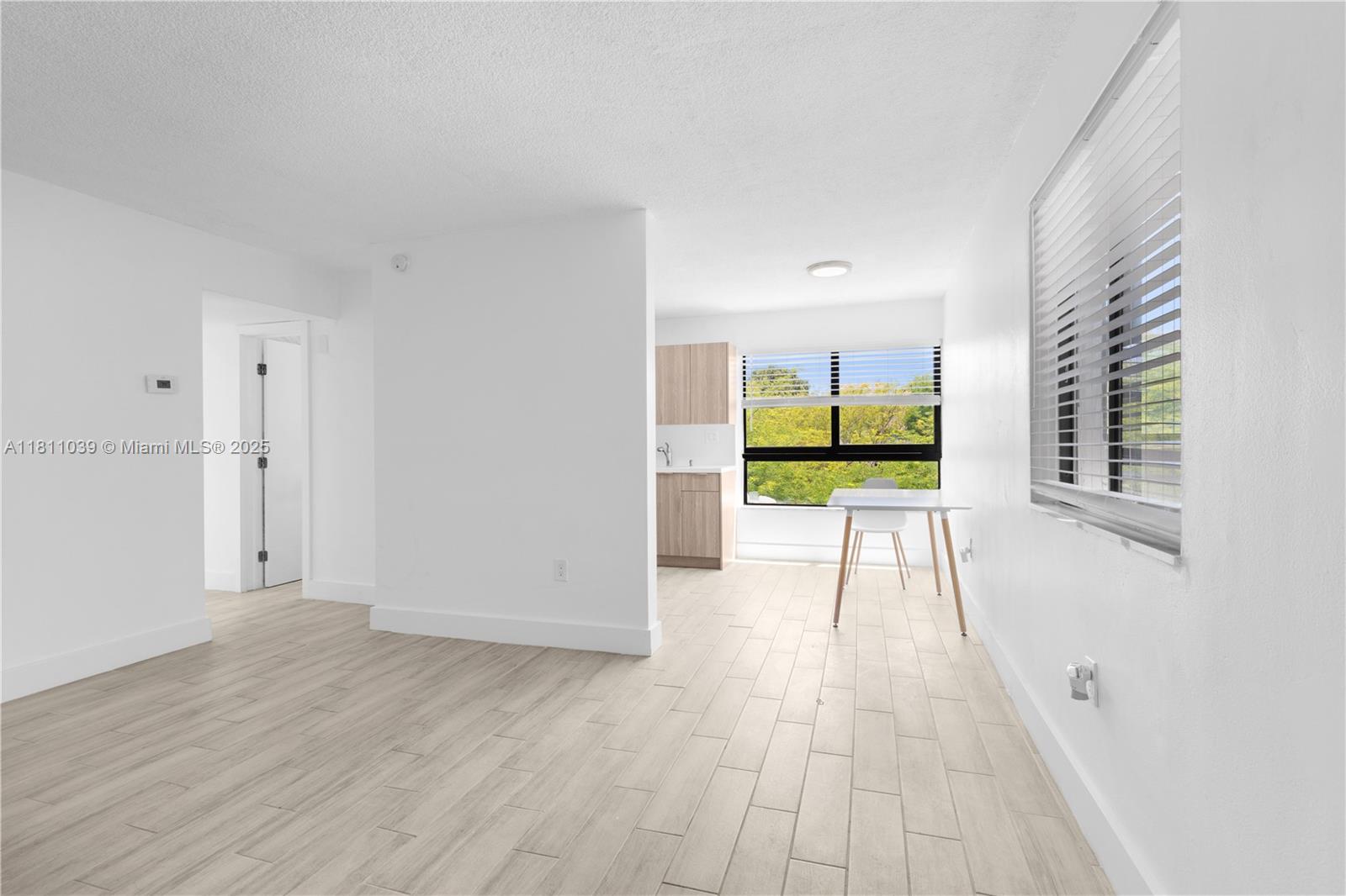 810 Salzedo St 30