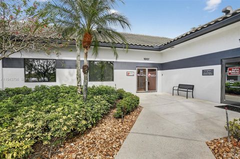 1007 Shotgun Rd Sunrise FL 33326