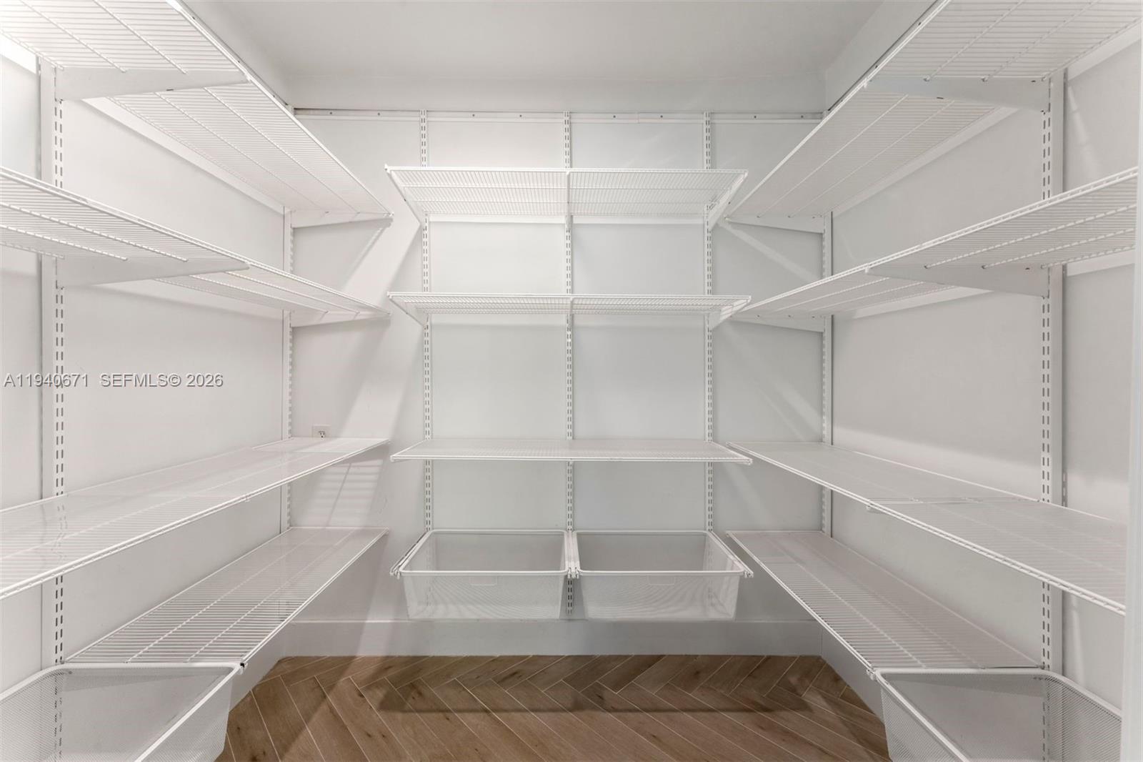 PINE TREE ESTATES - Residential