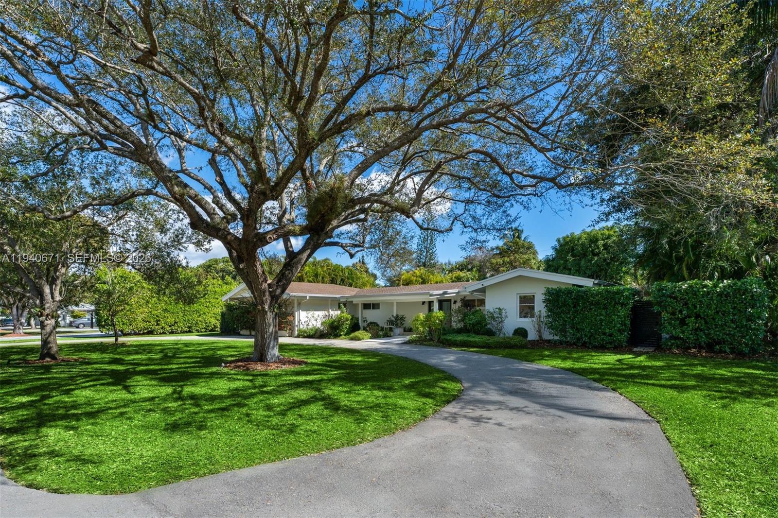 PINE TREE ESTATES - Residential