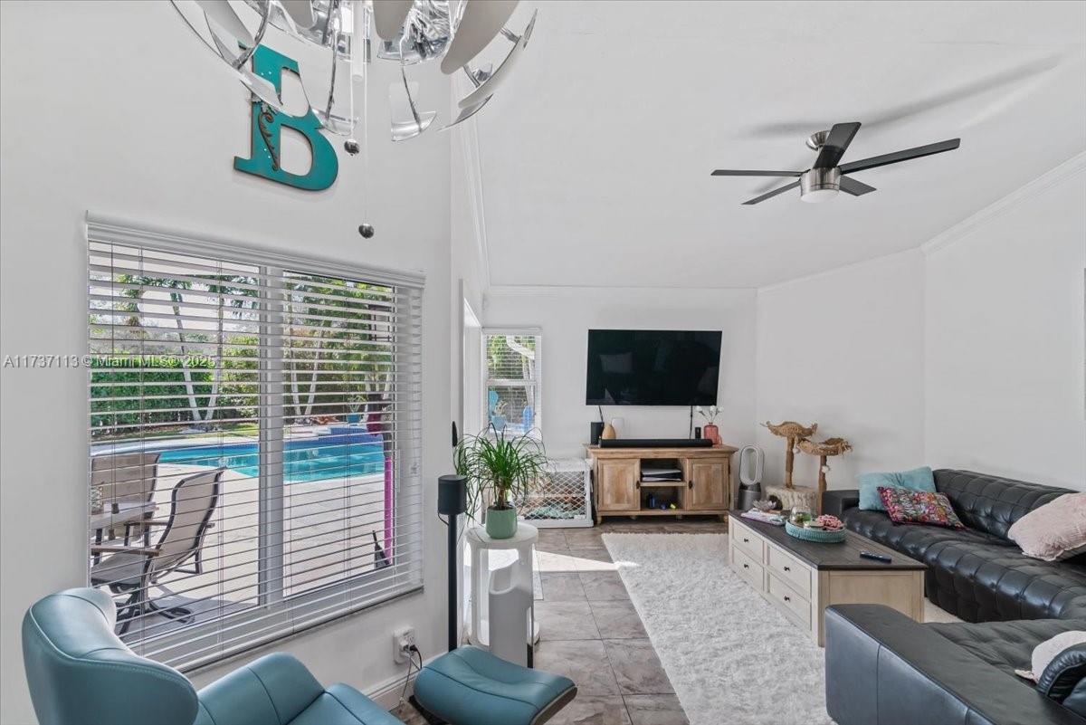 NORTH SPRINGS COURT - Residential
