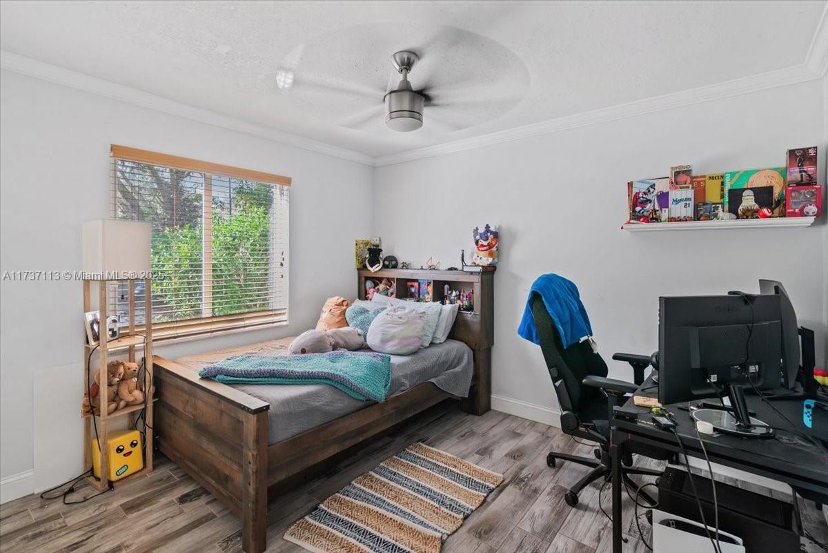 NORTH SPRINGS COURT - Residential