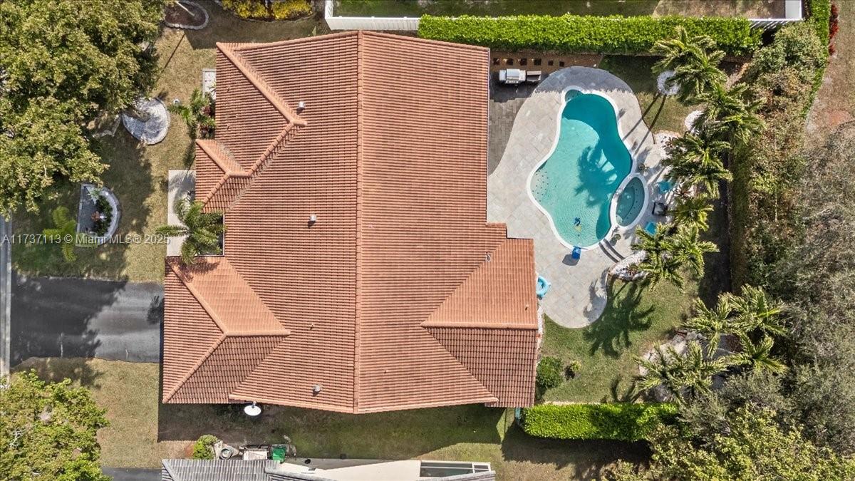 NORTH SPRINGS COURT - Residential