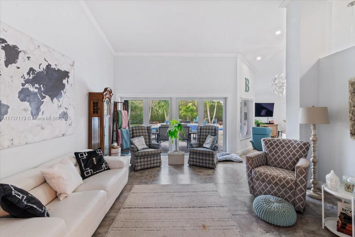 NORTH SPRINGS COURT - Residential