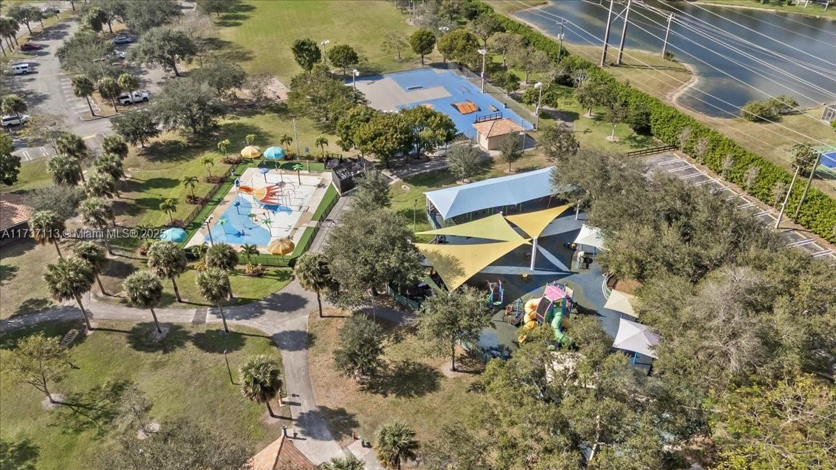 NORTH SPRINGS COURT - Residential