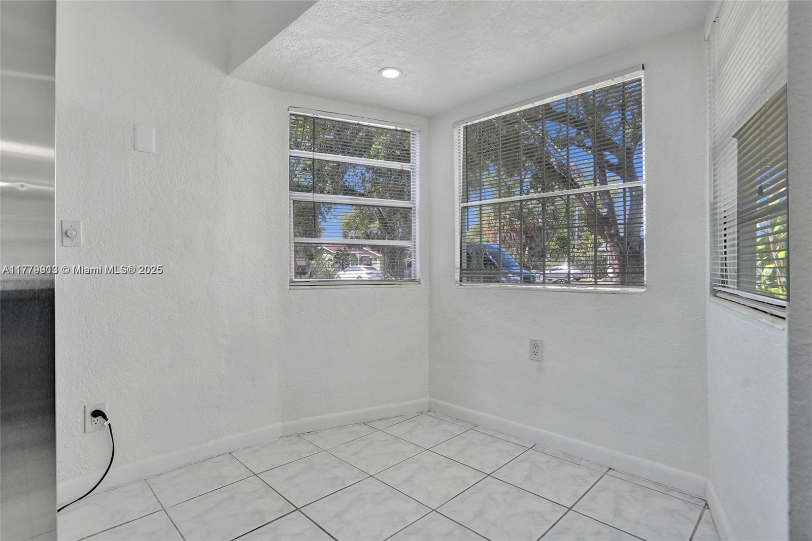HOLLYWOOD PARK - Residential Income