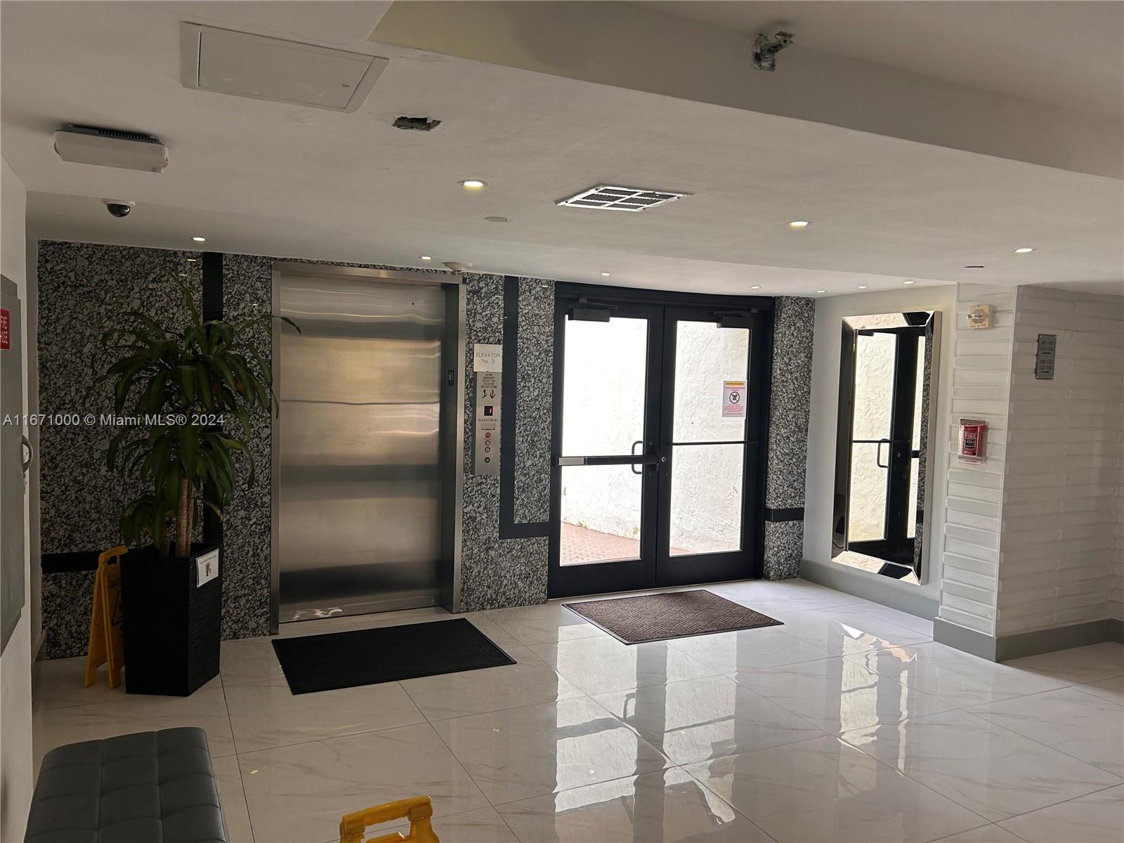 PLAZA OF AMERICAS CONDO P - Residential