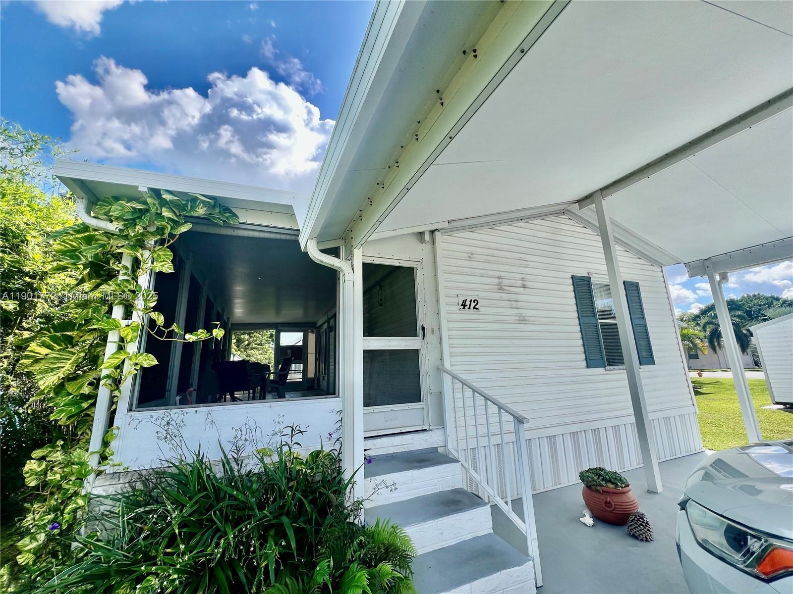 GATEWAY WEST CONDO - Residential