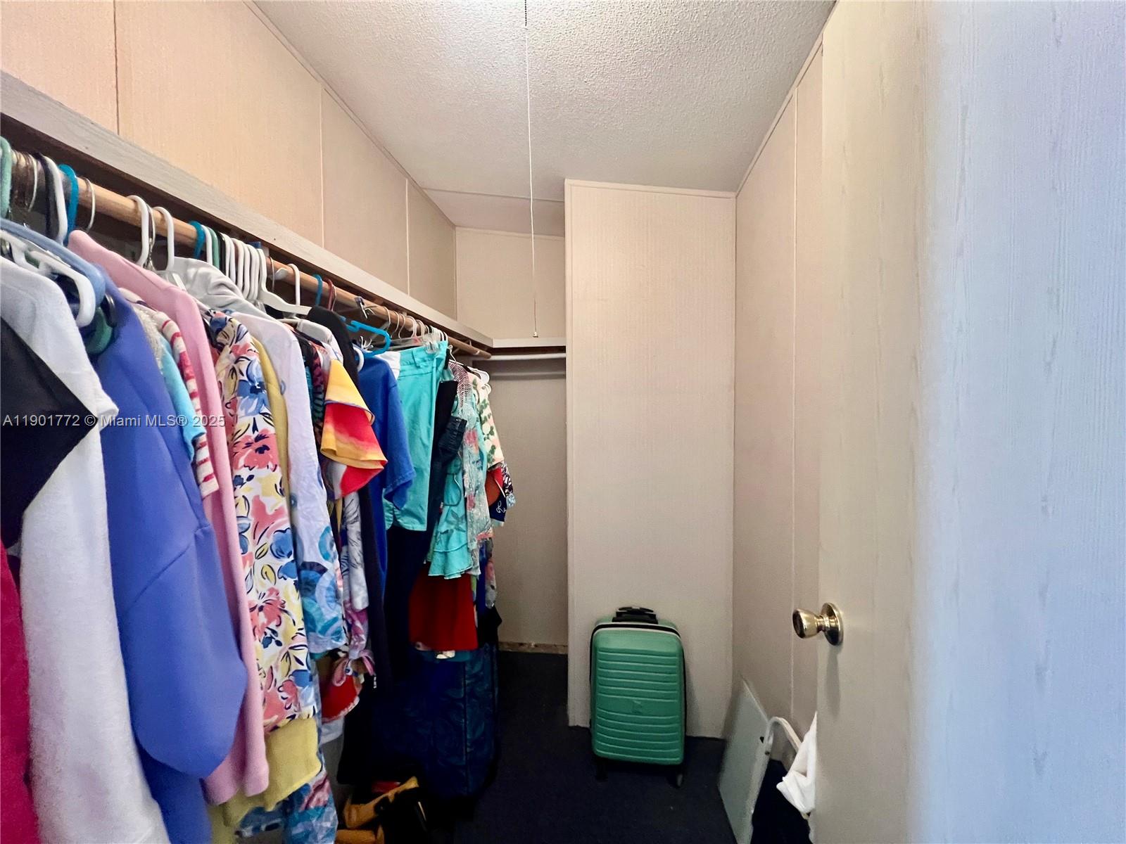 GATEWAY WEST CONDO - Residential