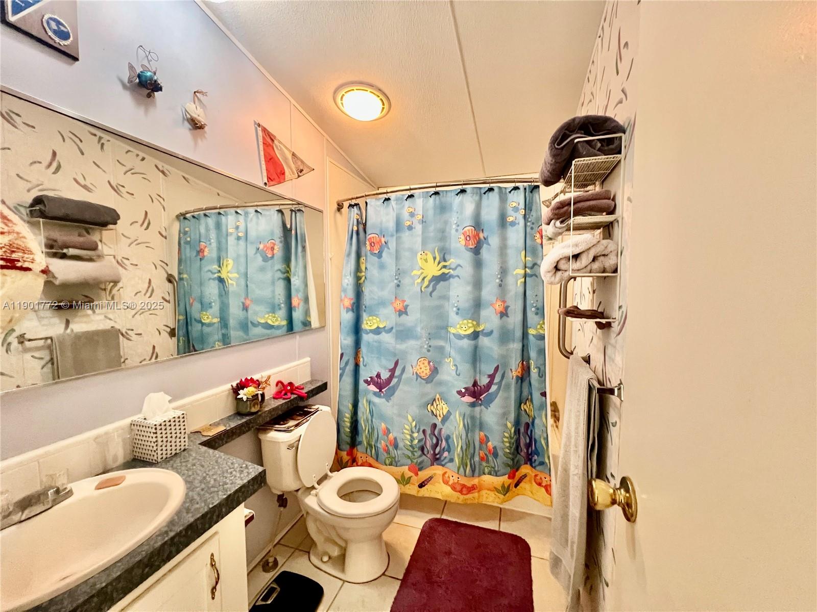 GATEWAY WEST CONDO - Residential